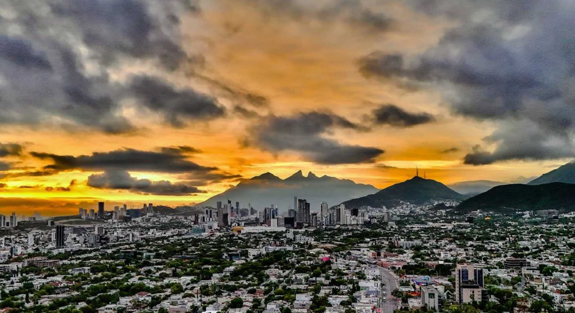 Amanecer en Nuevo León