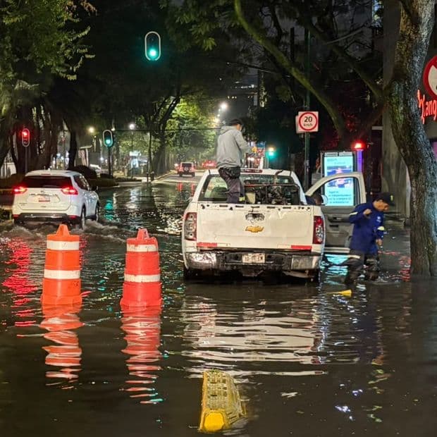 Inundación en la colonia Condesa, en la alcaldía Cuauhtémoc, en la CDMX