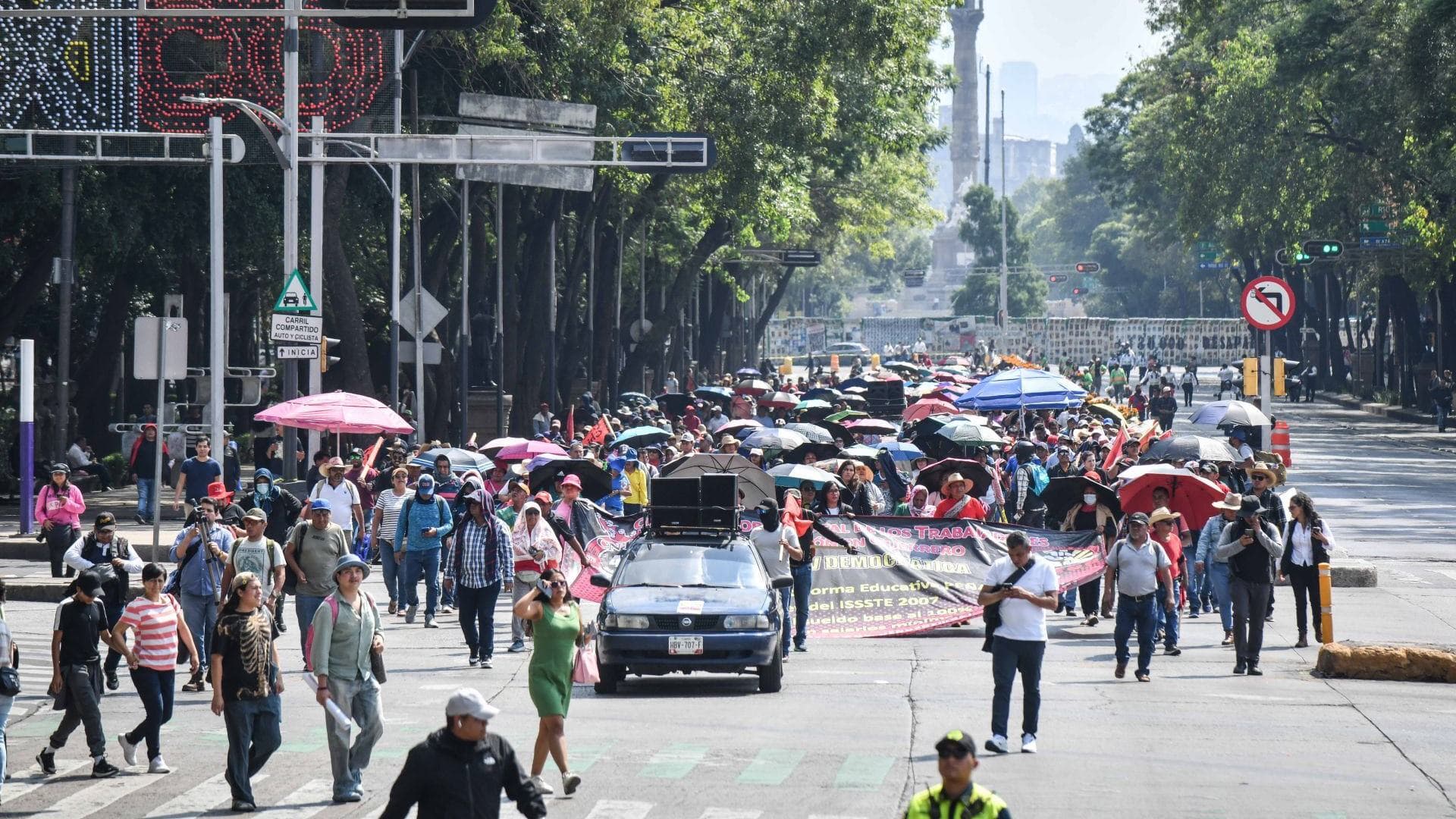 Bloqueo de la CNTE en Reforma el 2 de junio 2026