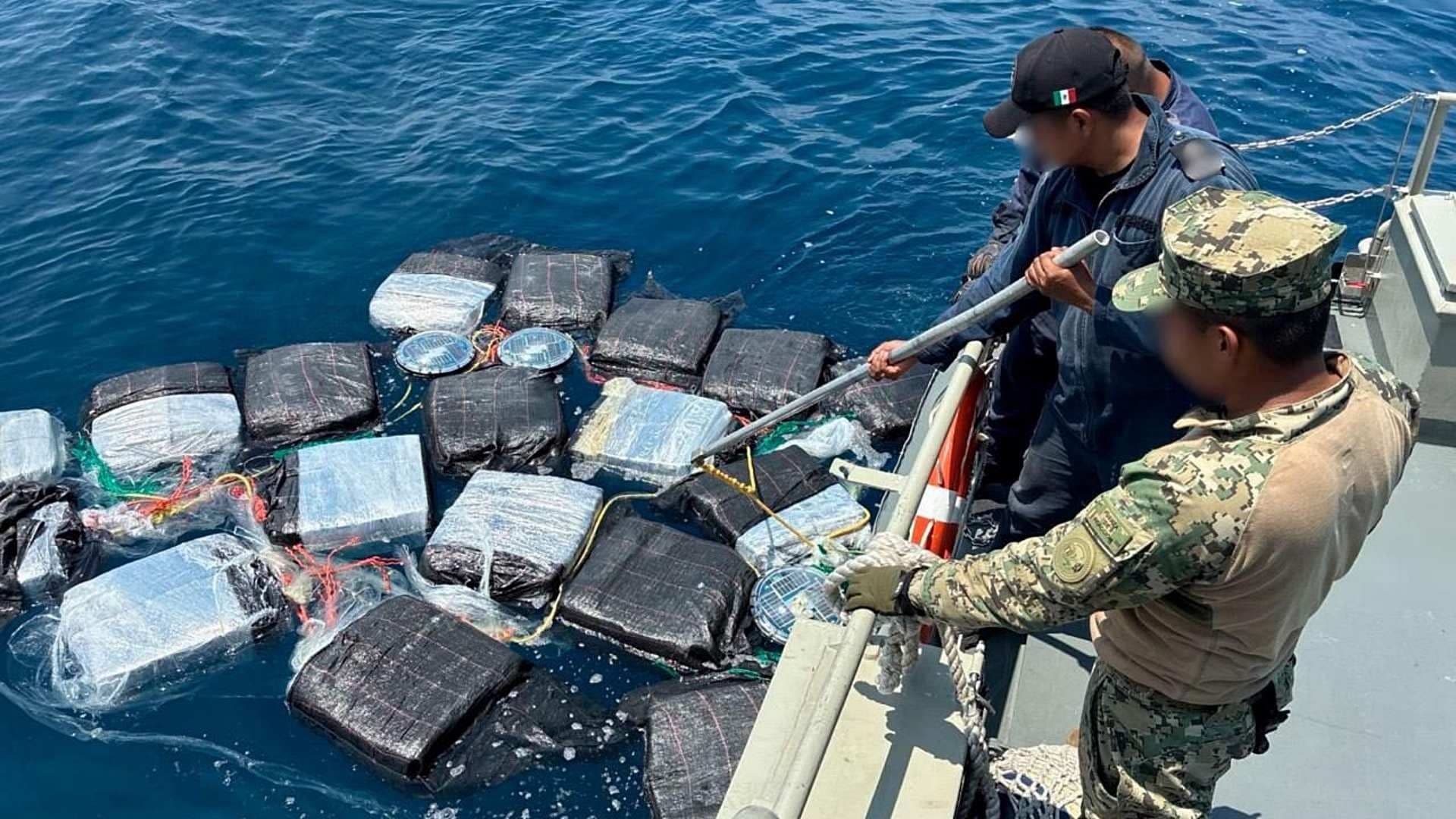 Cocaína asegurada frente a las costas de Chiapas.