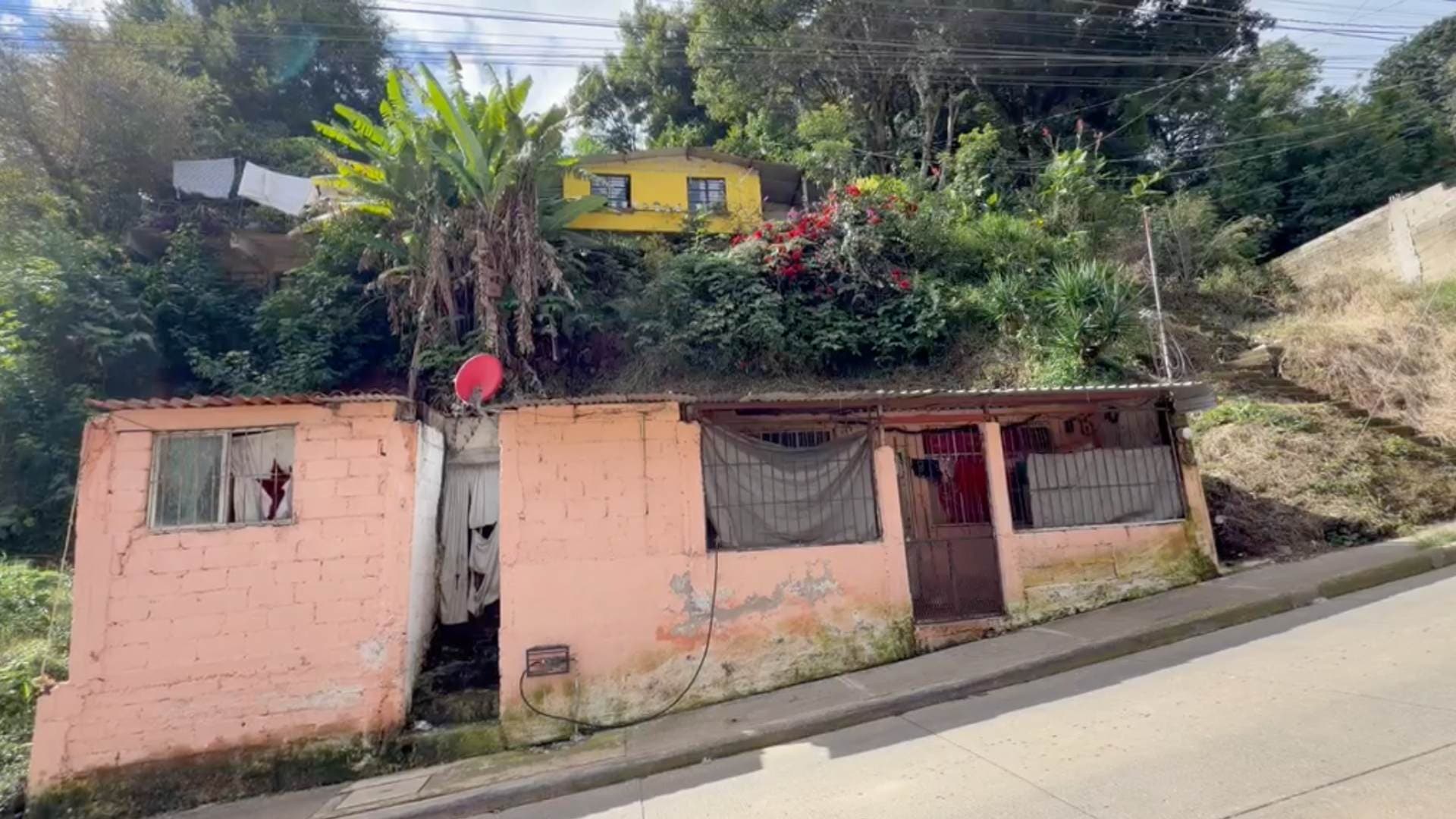 Familias Temen por Nuevos Derrumbes Durante Temporada de Lluvias en Xalapa Piden Muro