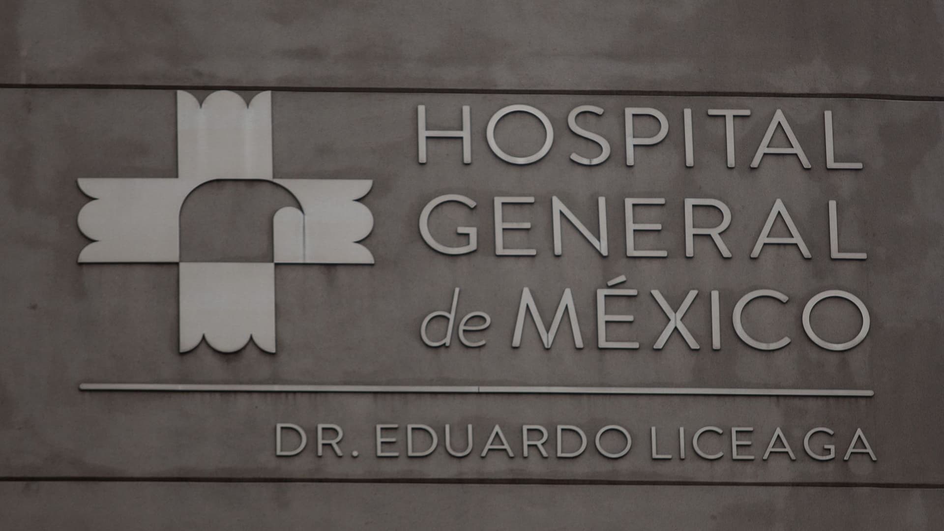 Residentes del Hospital General de México Esperan Pruebas de COFEPRIS a Comedor de Brote de Salmonella