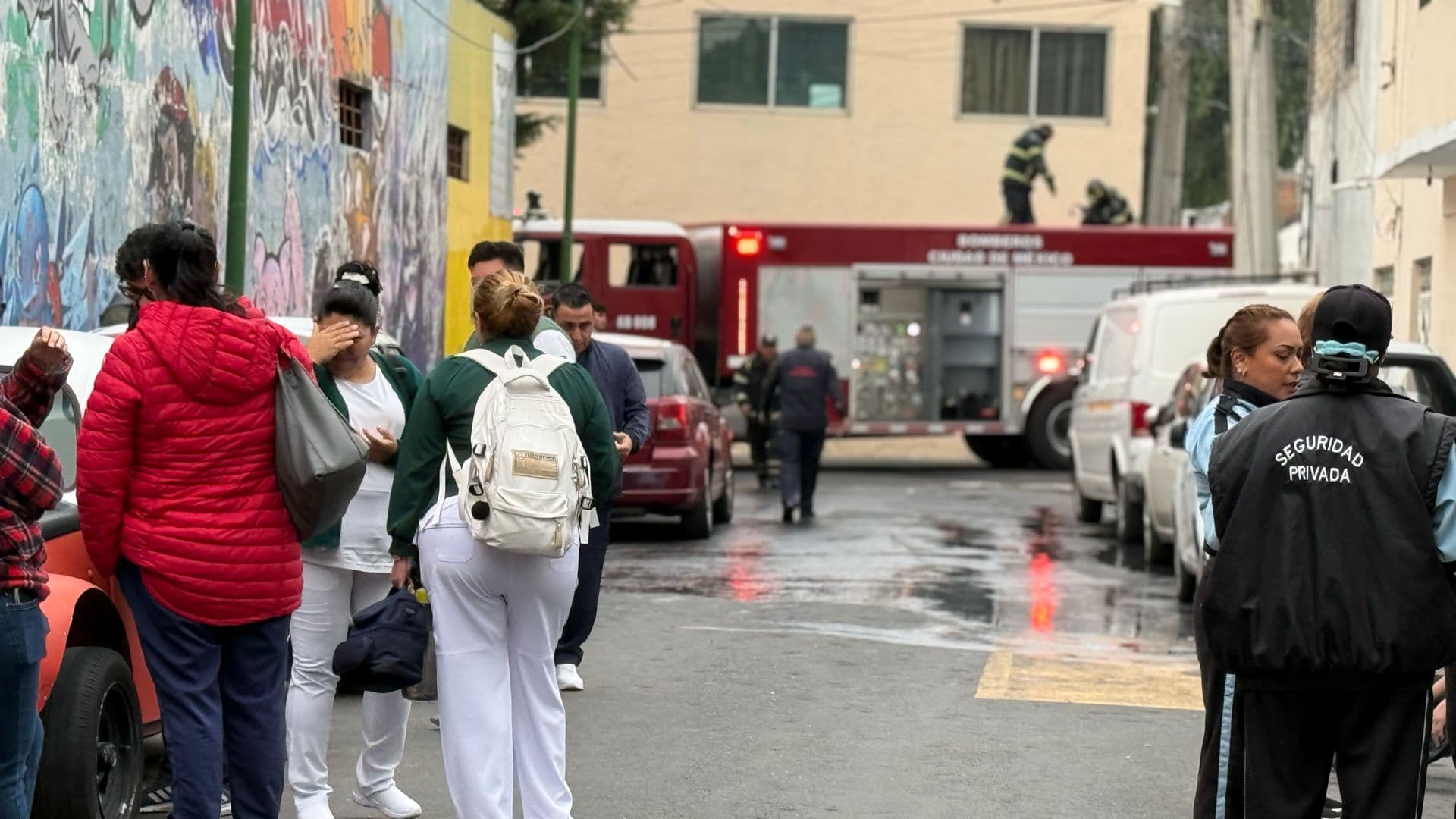 Incendio en almacén de clínica 36 del IMSS