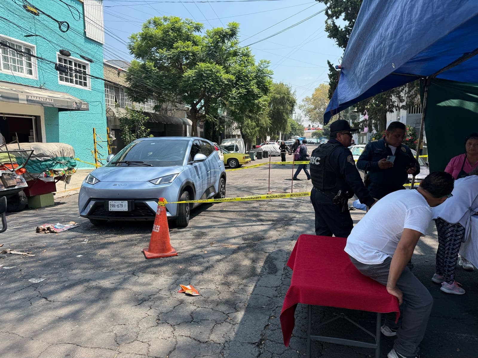 Chofer de Taxi Mata a Pasajero con Descargas de TASER Tras Discusión en la Portales, en CDMX