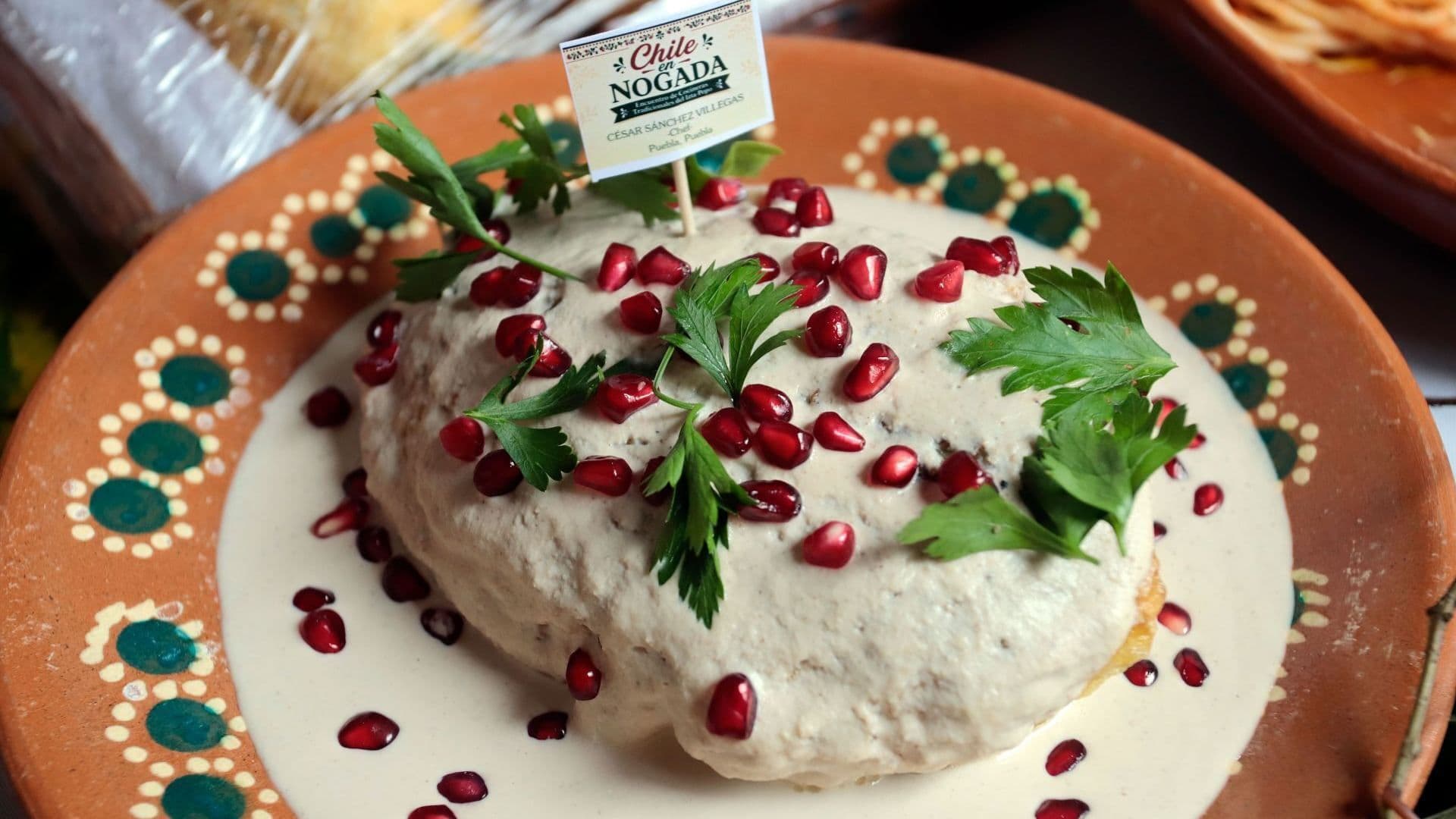 Crema del Chile en Nogada, cómo se hace la receta.