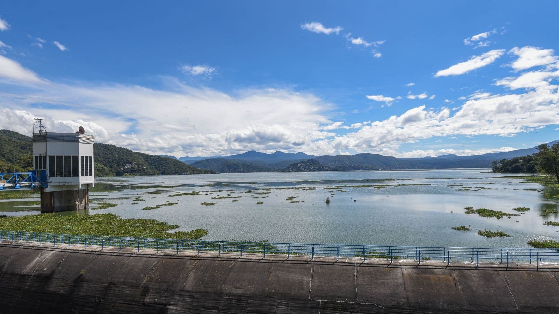 Presa Valle de Bravo del Sistema Cutzamala