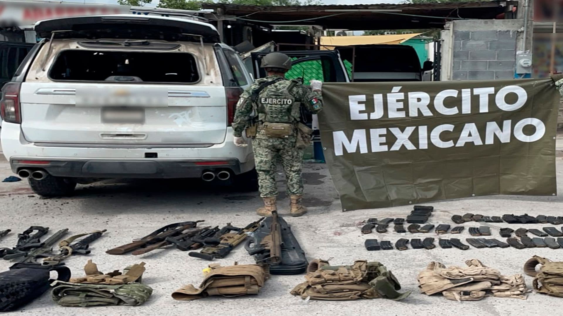 Detienen en Matamoros a Extranjero con Arsenal; le Aseguran Fusil Barrett y Nueve Armas Largas