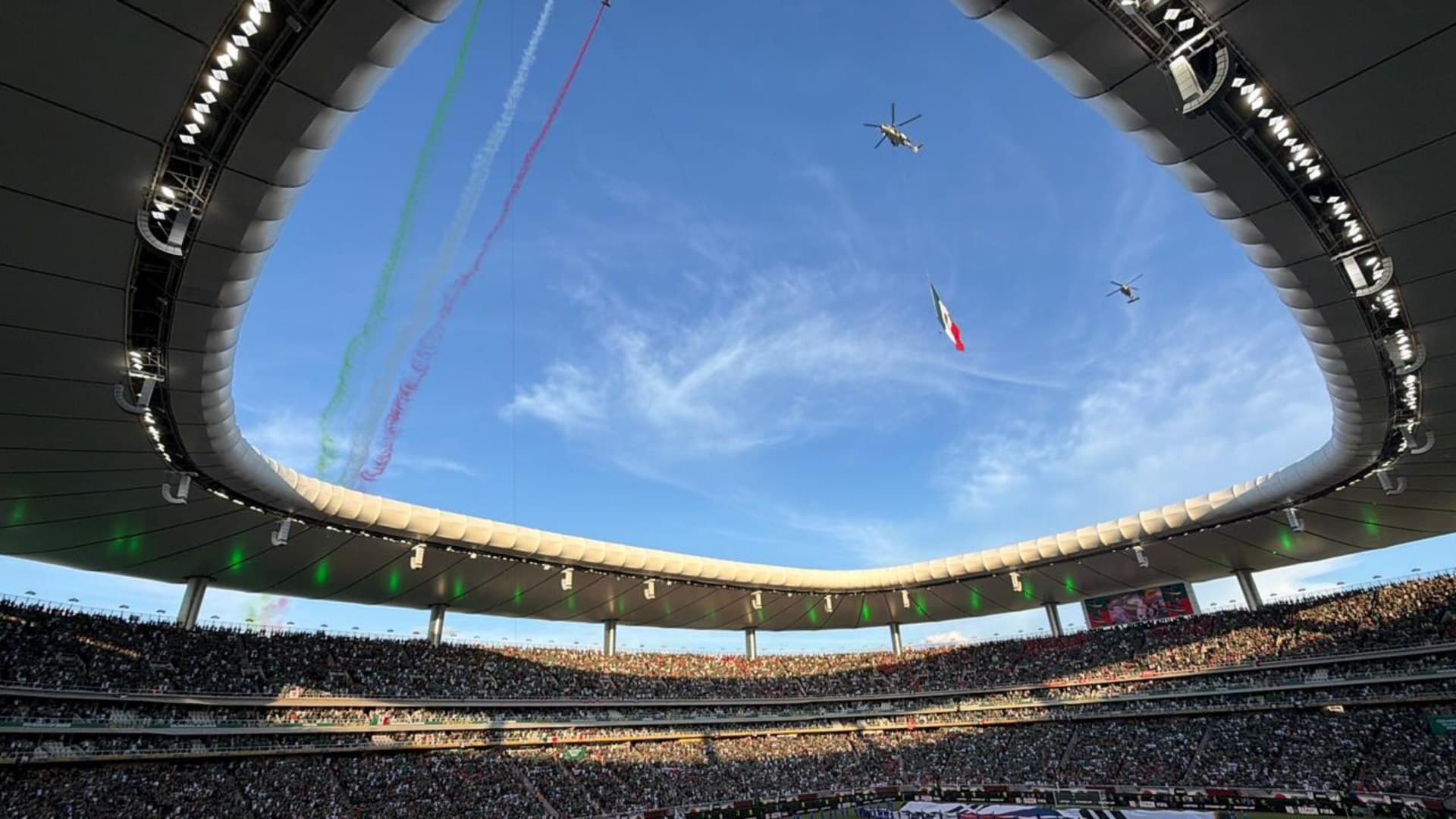 DEFENSA participa en show aéreo en el partido México vs Corea del Sur