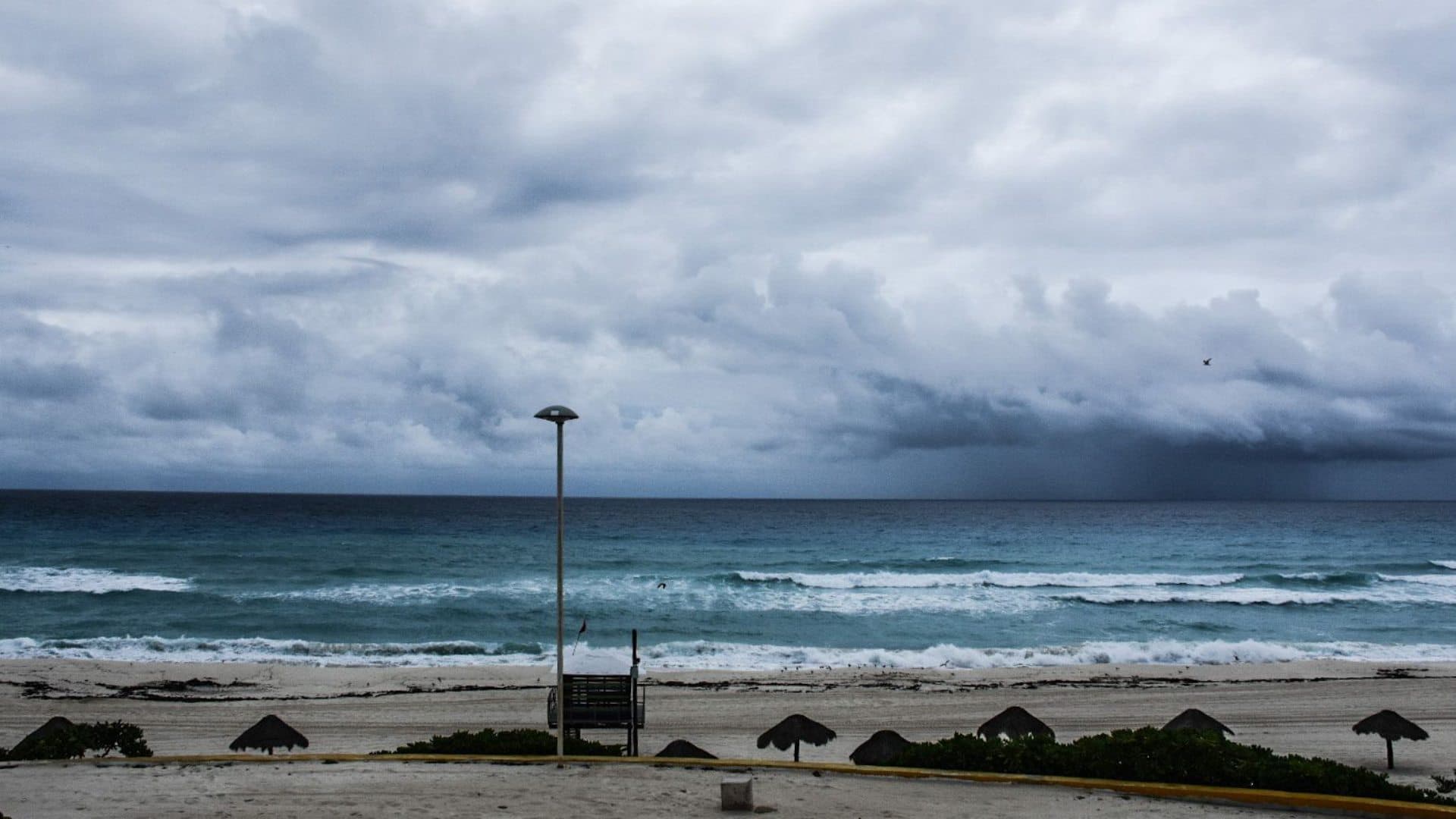 Playas de QRoo durante llegada de tormenta Marco en agosto 2020. Foto: Cuartoscuro | Archivo
