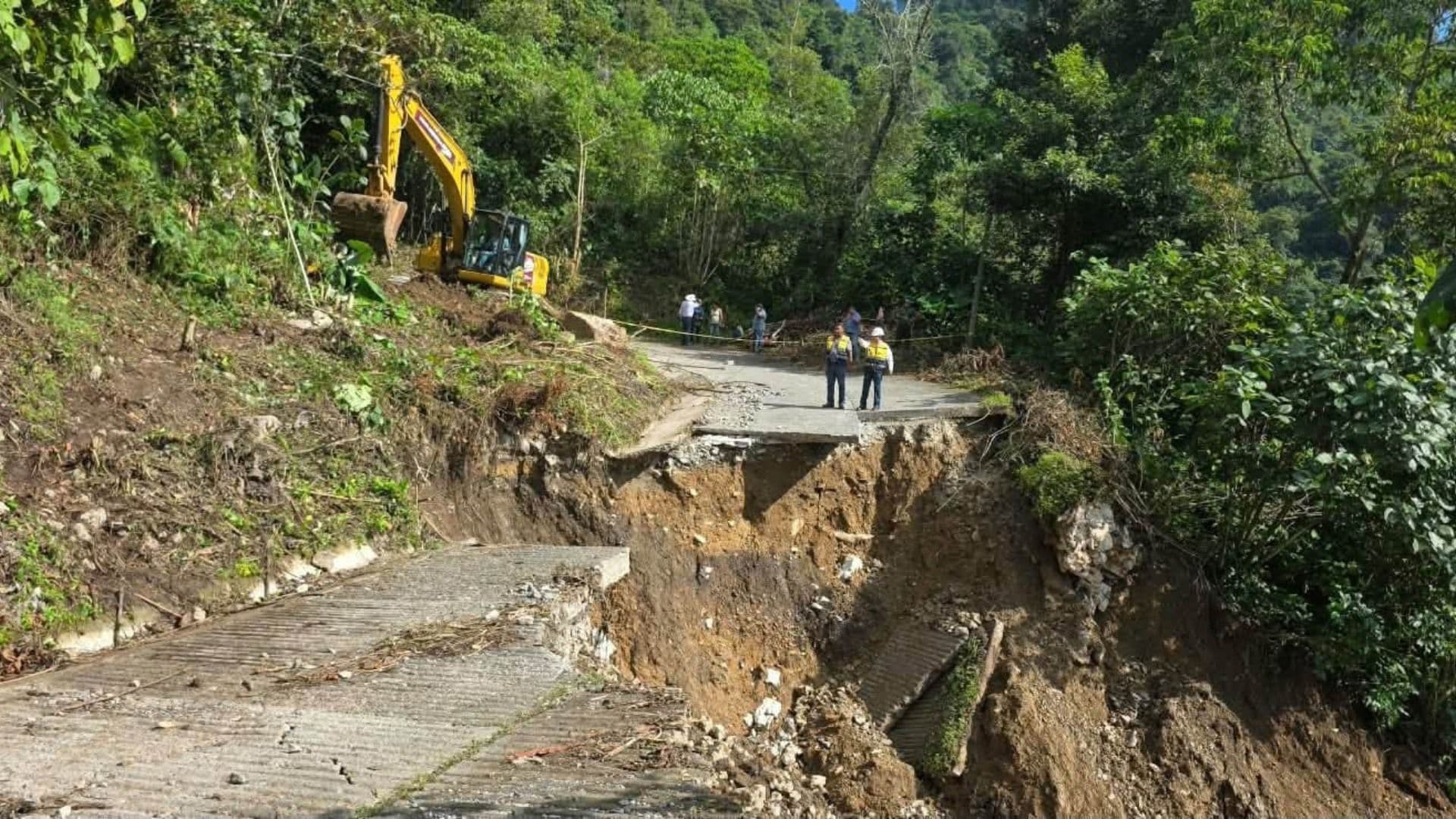 Pobladores piden la intervención urgente de las autoridades estatales.