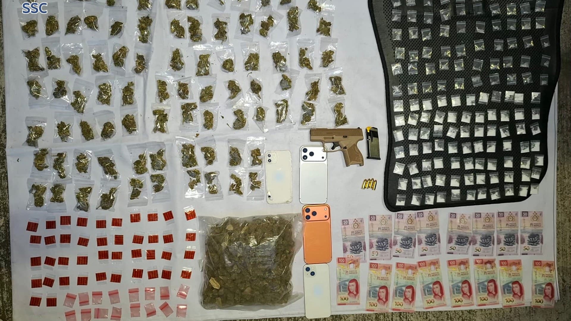 Detienen a ‘El Irving’, Líder de ‘Los Tanzanios’; le Aseguran Arma, Droga y Dinero