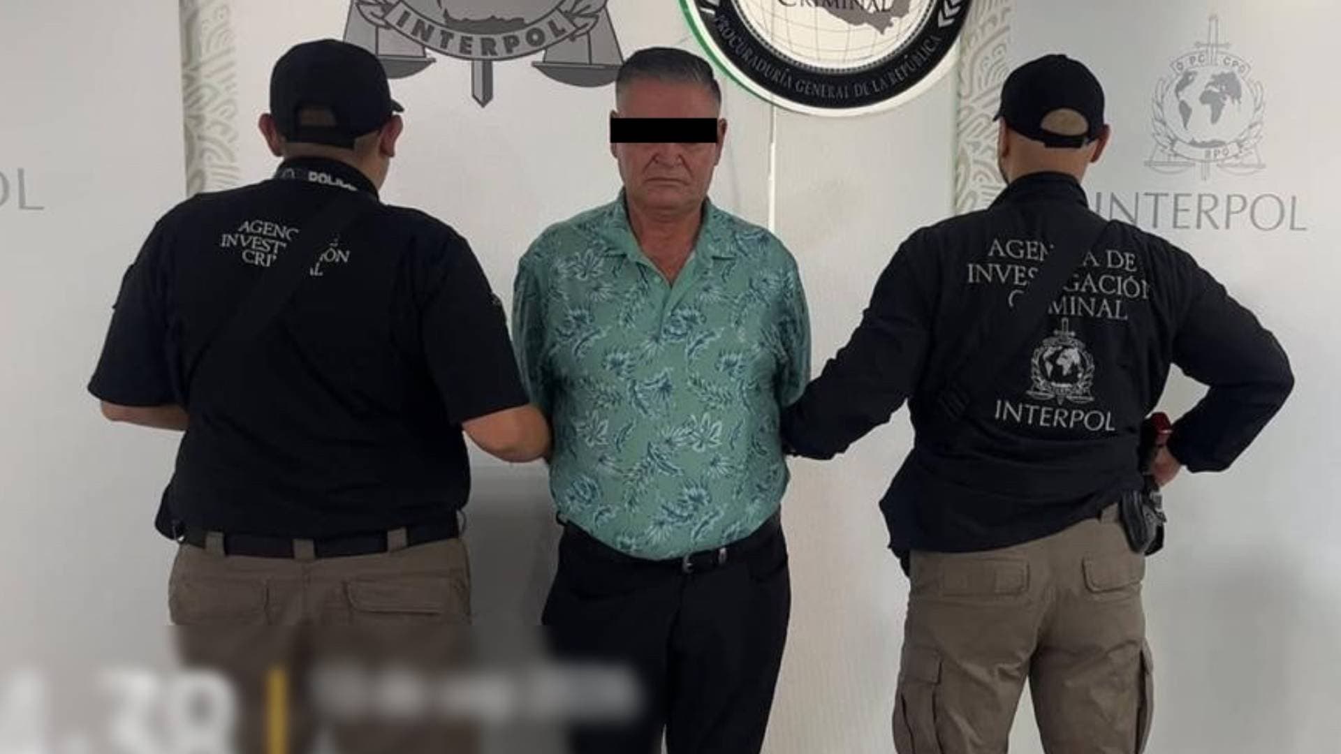 Detienen a Dos Personas en el AICM por Secuestro Agravado y Explotación Sexual