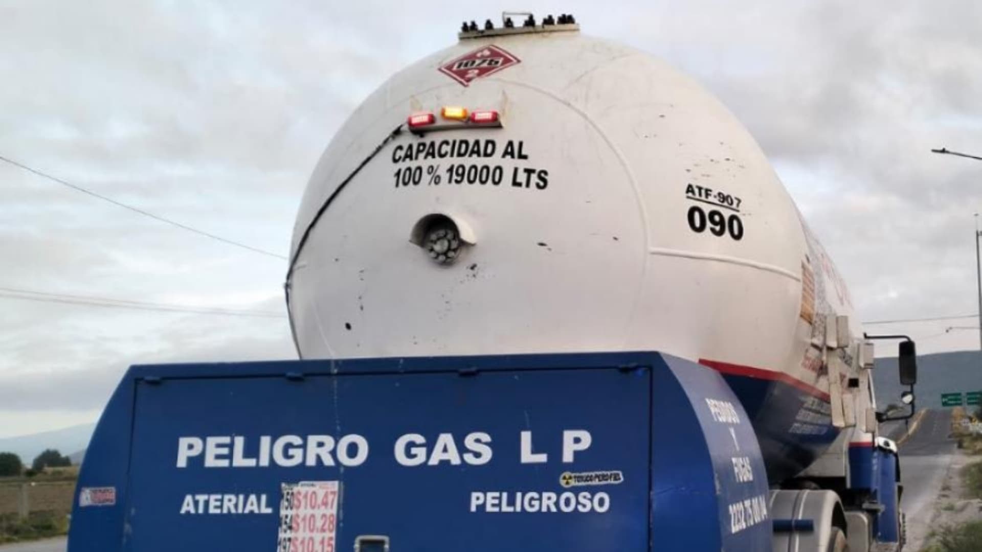 Recuperados 27 Mil 900 Litros Gas LP Hidrocarburo Robado Dos Detenidos Tepeaca Puebla
