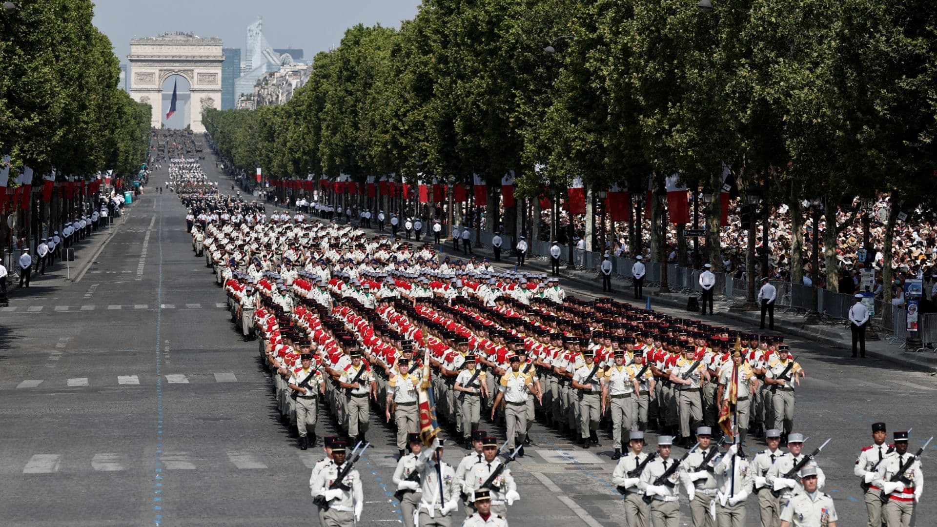 Desfile en Francia del 14 de Julio.