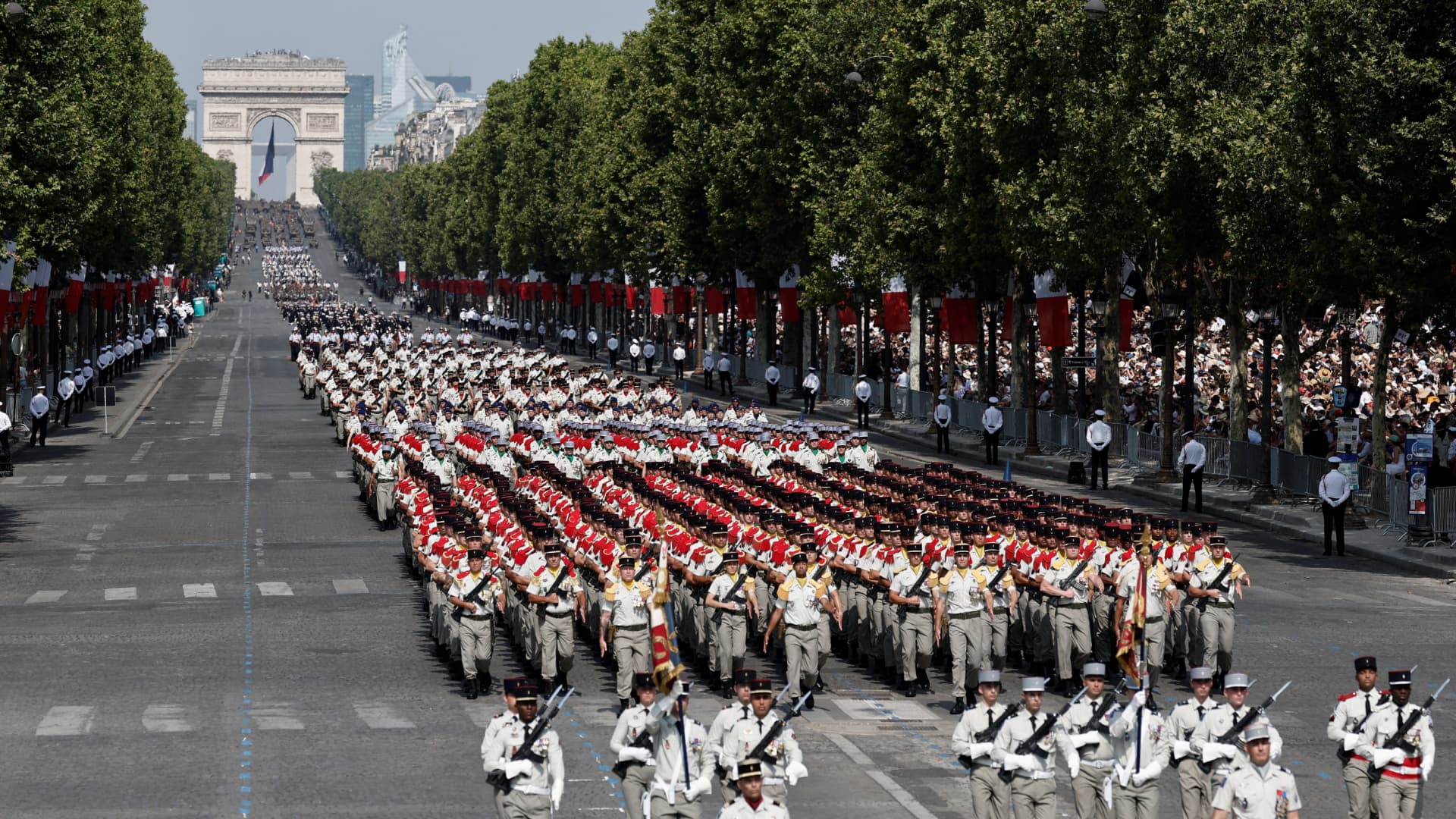 Desfile en Francia del 14 de Julio.