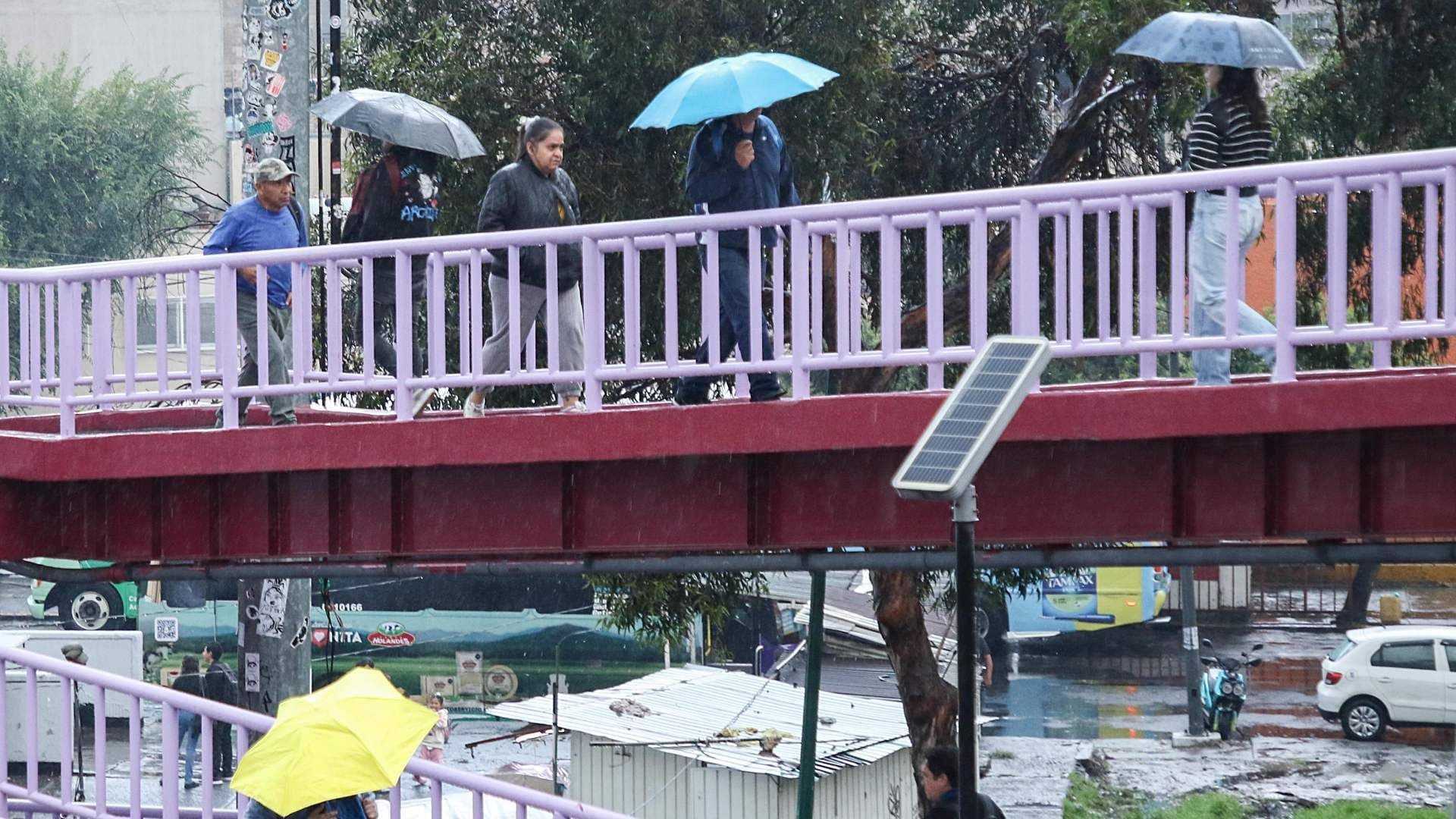 Lluvia en La Raza, Ciudad de México (CDMX), el 13 de julio de 2026. Foto: Cuartoscuro | Archivo