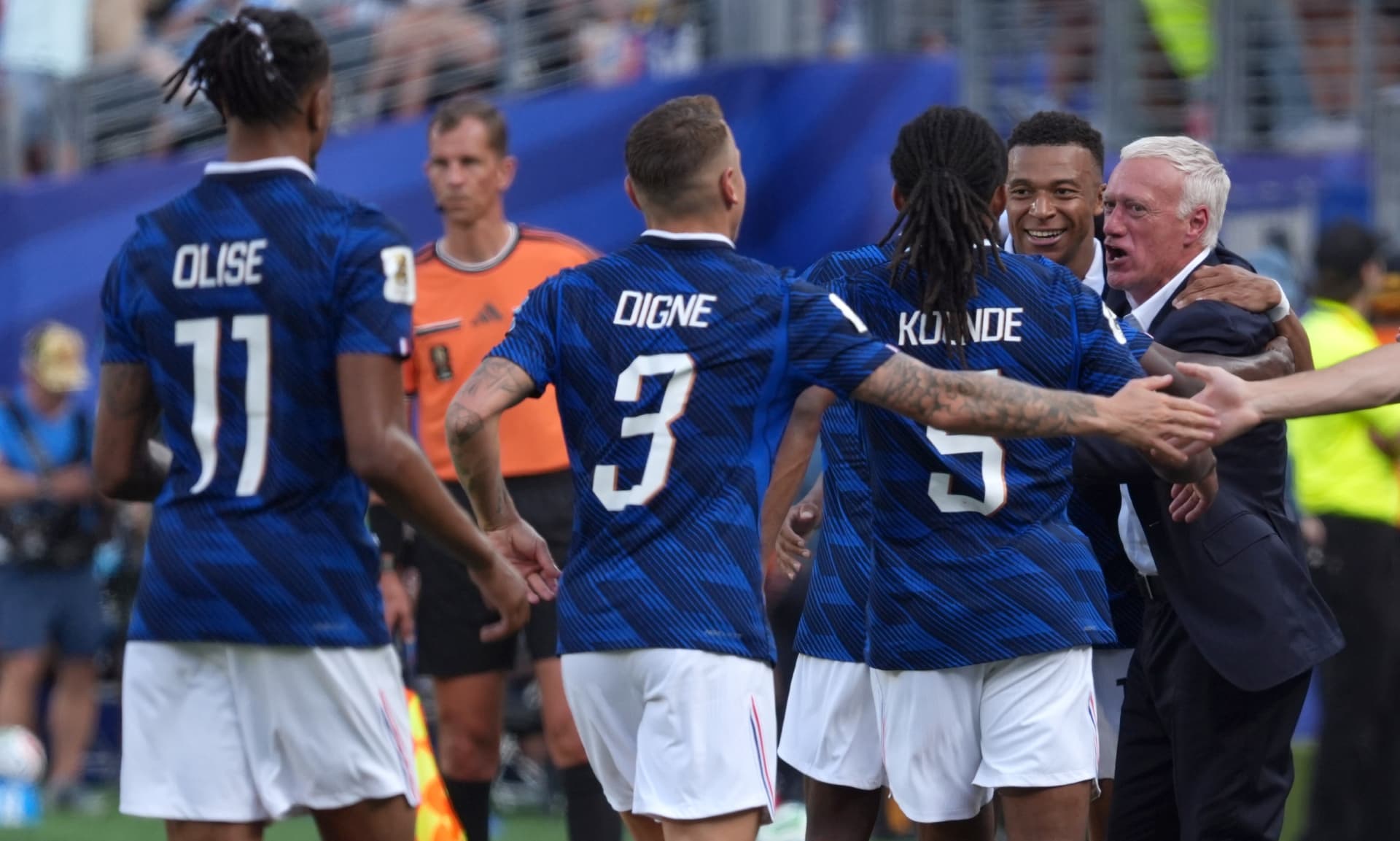 Gol de Francia Devuelve Sonrisa a DT Didier Deschamps trar Perder a su Mamá en Pleno Mundial 2026