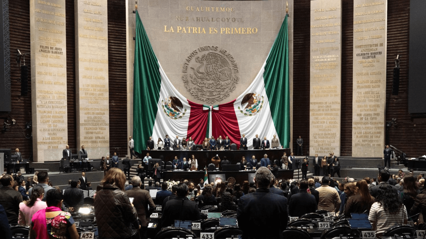 Cámara de Diputados aprueba en comisión Ley Antimemes