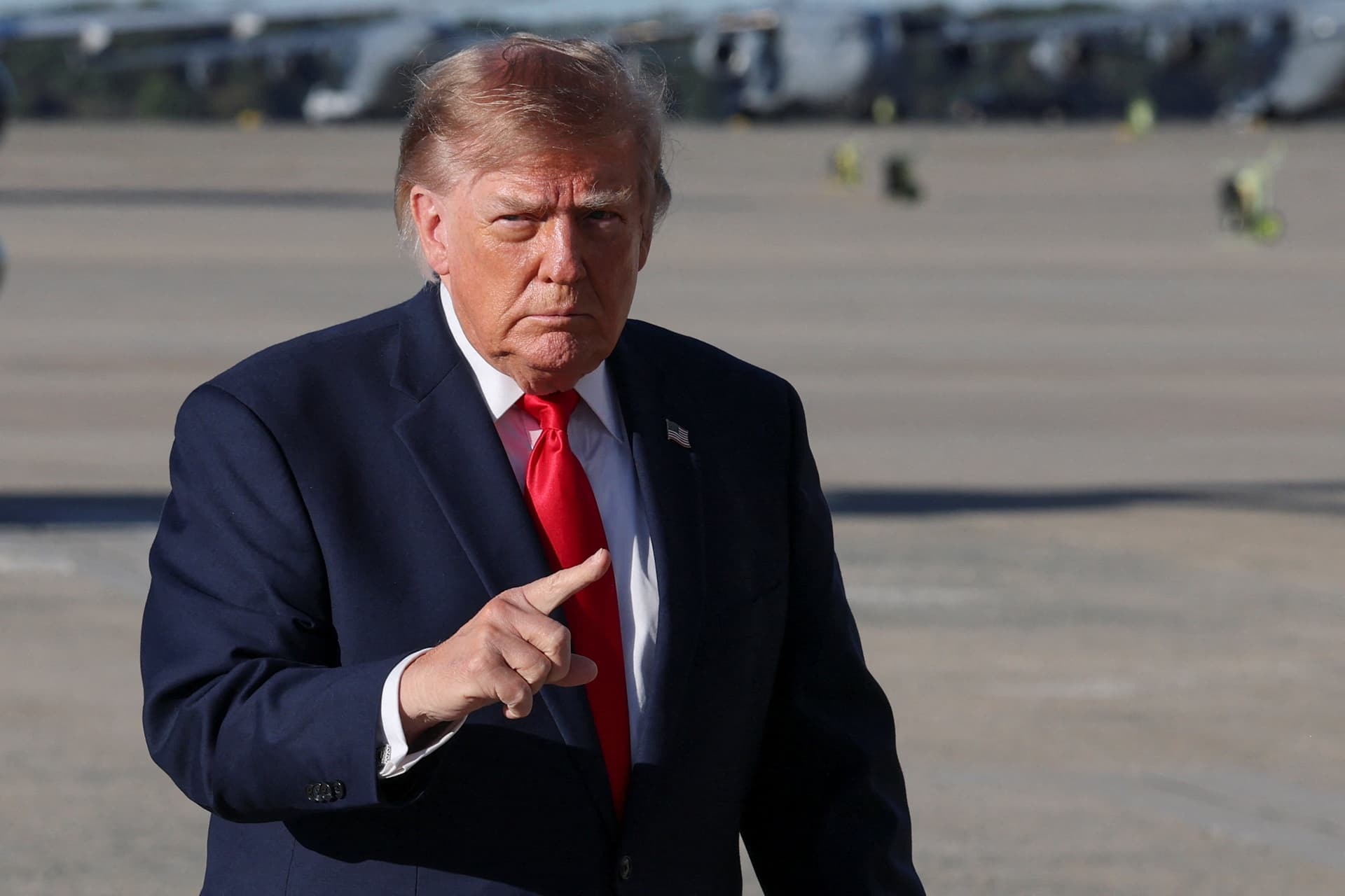 Trump Deberá Declarar en Juicio contra la BBC por Demanda de 10 Mil Millones de Dólares