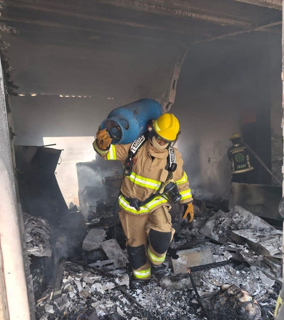 Mueren Trabajadores de Empresa Gasera tras Explosión en un Domicilio de Puebla