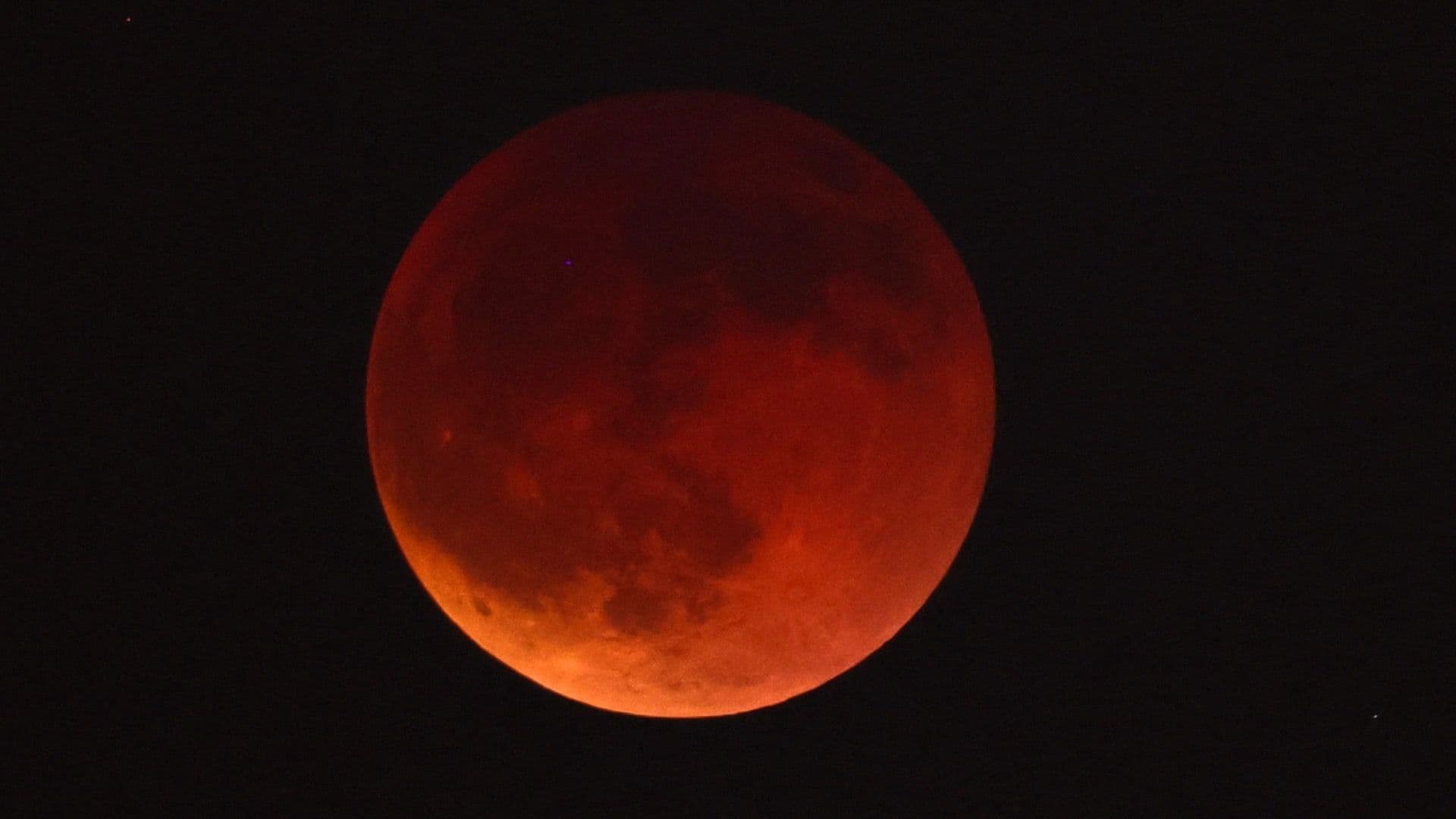 Eclipse lunar
