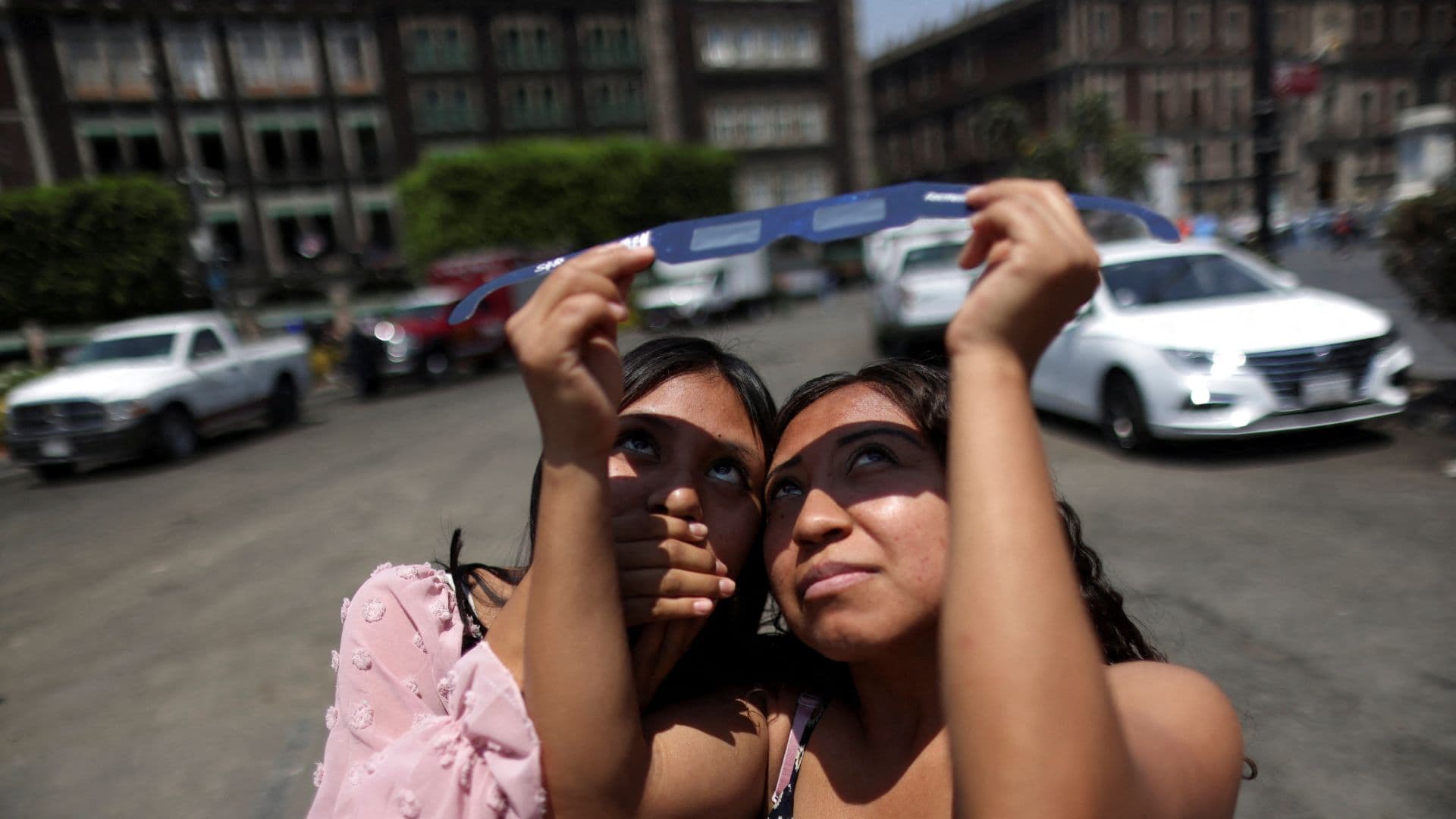 "Eclipse Solar del 12 de Agosto: ¿Qué Pasa si lo Ves Directamente? "