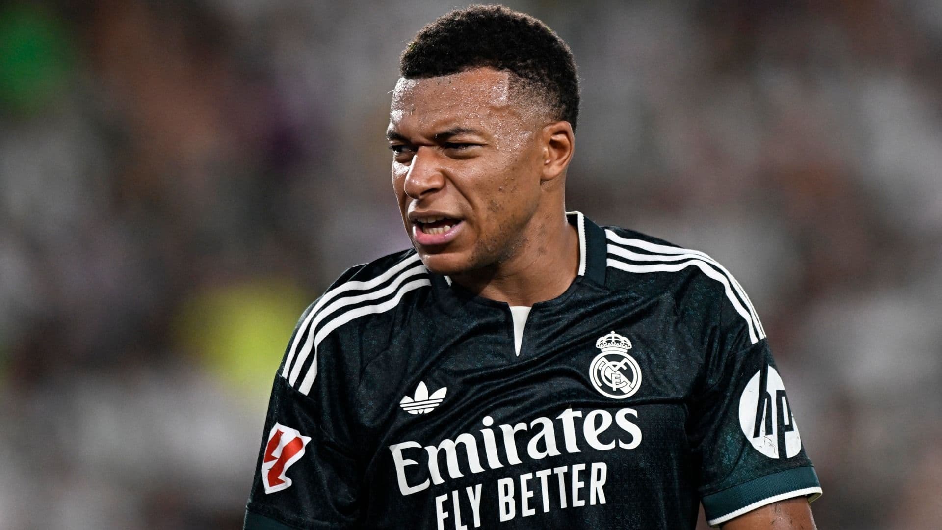 Mbappé marcó un gol ante el Elche, pero también protagonizó algunas acciones polémicas.