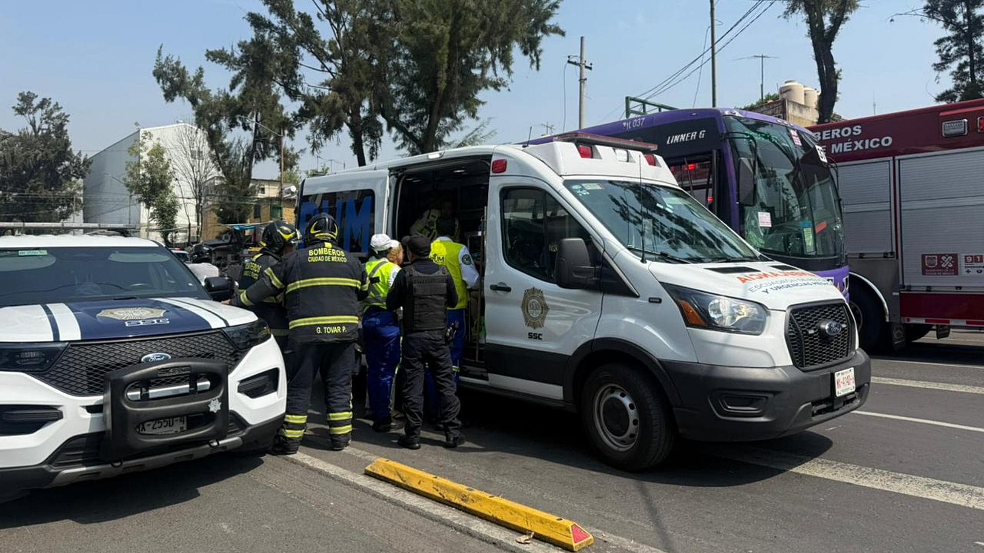 Ambulancia del ERUM en CDMX atiende emergencia en Tepito