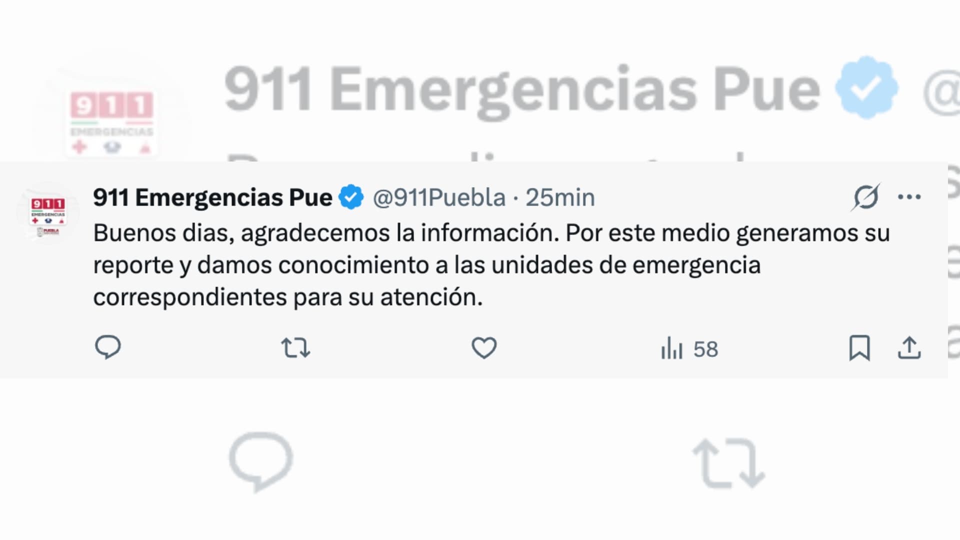 Niña queda encerrada en un auto en Puebla.