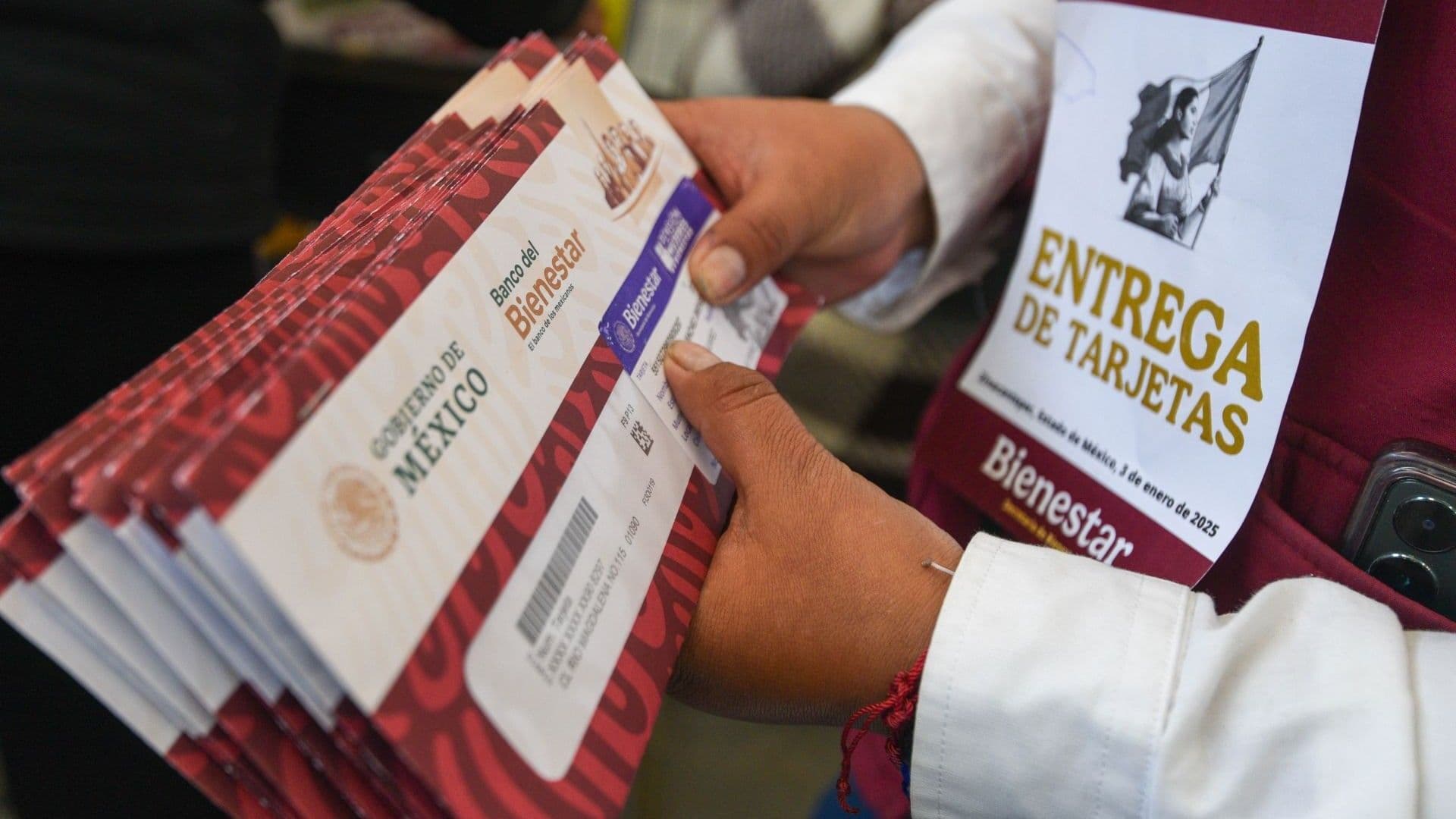 Checa quiénes recibirán la tarjeta de la Pensión Bienestar en junio 2026