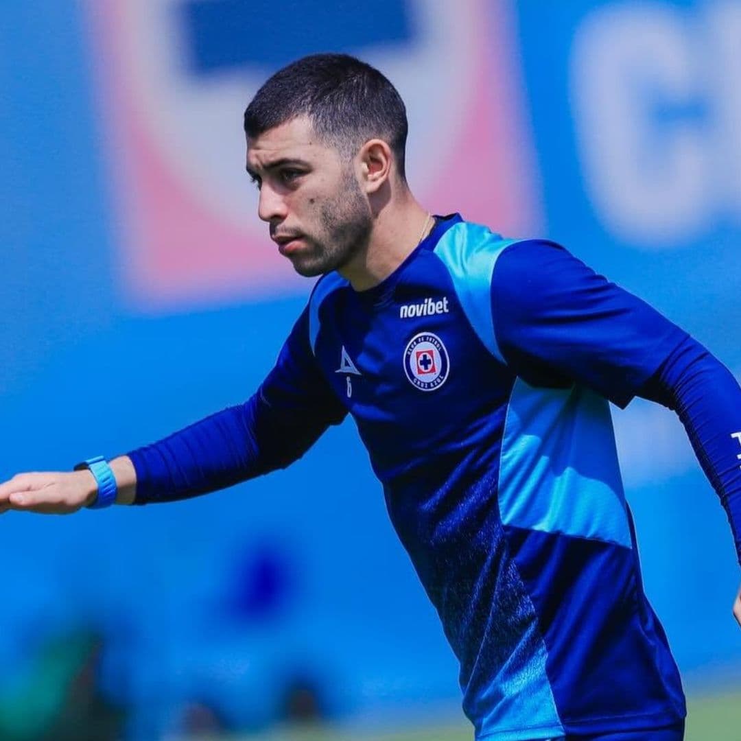 Erik Lira Se Reportó con Cruz Azul luego de Fallido Traspaso al Mónaco