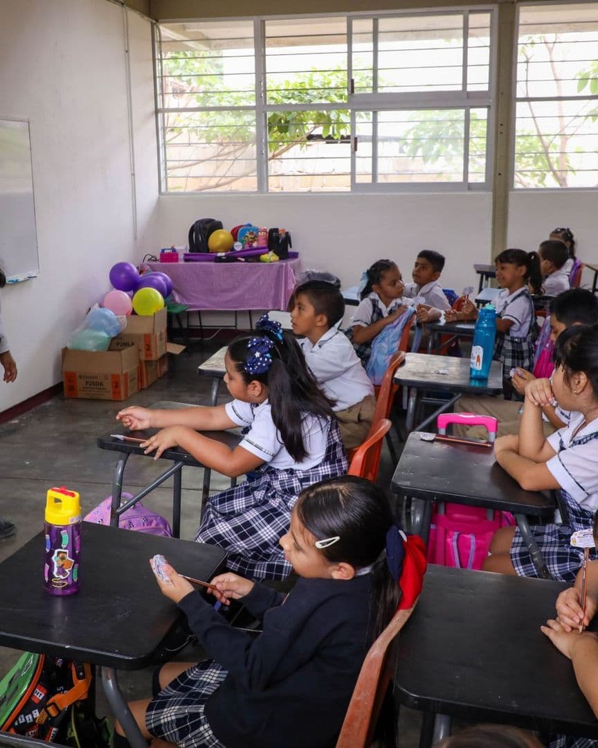 Alumnos en salón de clases