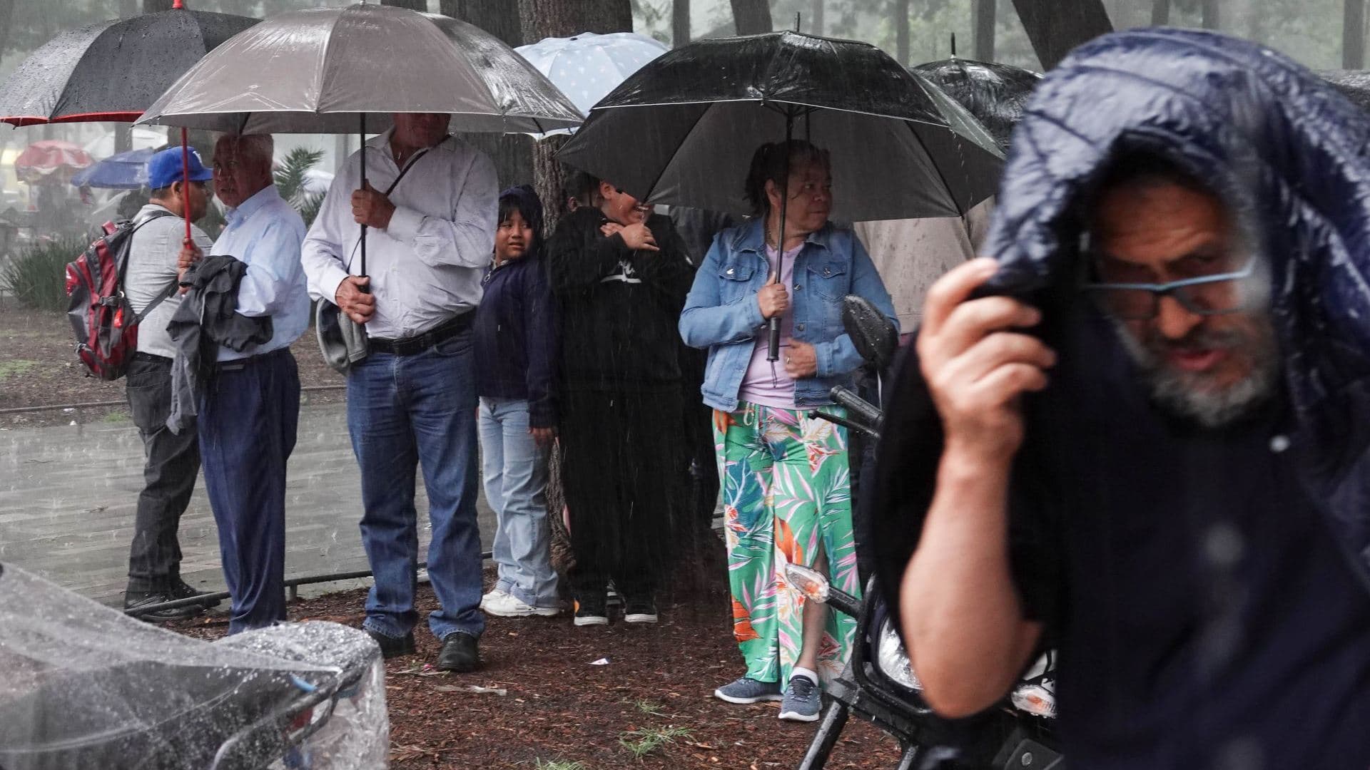 Depresión Tropical Dos-E Provocará Lluvias Intensas Durante la Noche y Madrugada