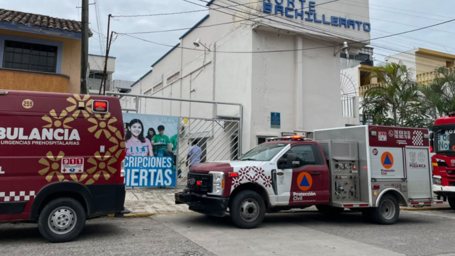 Una explosión en un laboratorio de bachillerato en Poza Rica dejó seis estudiantes heridos