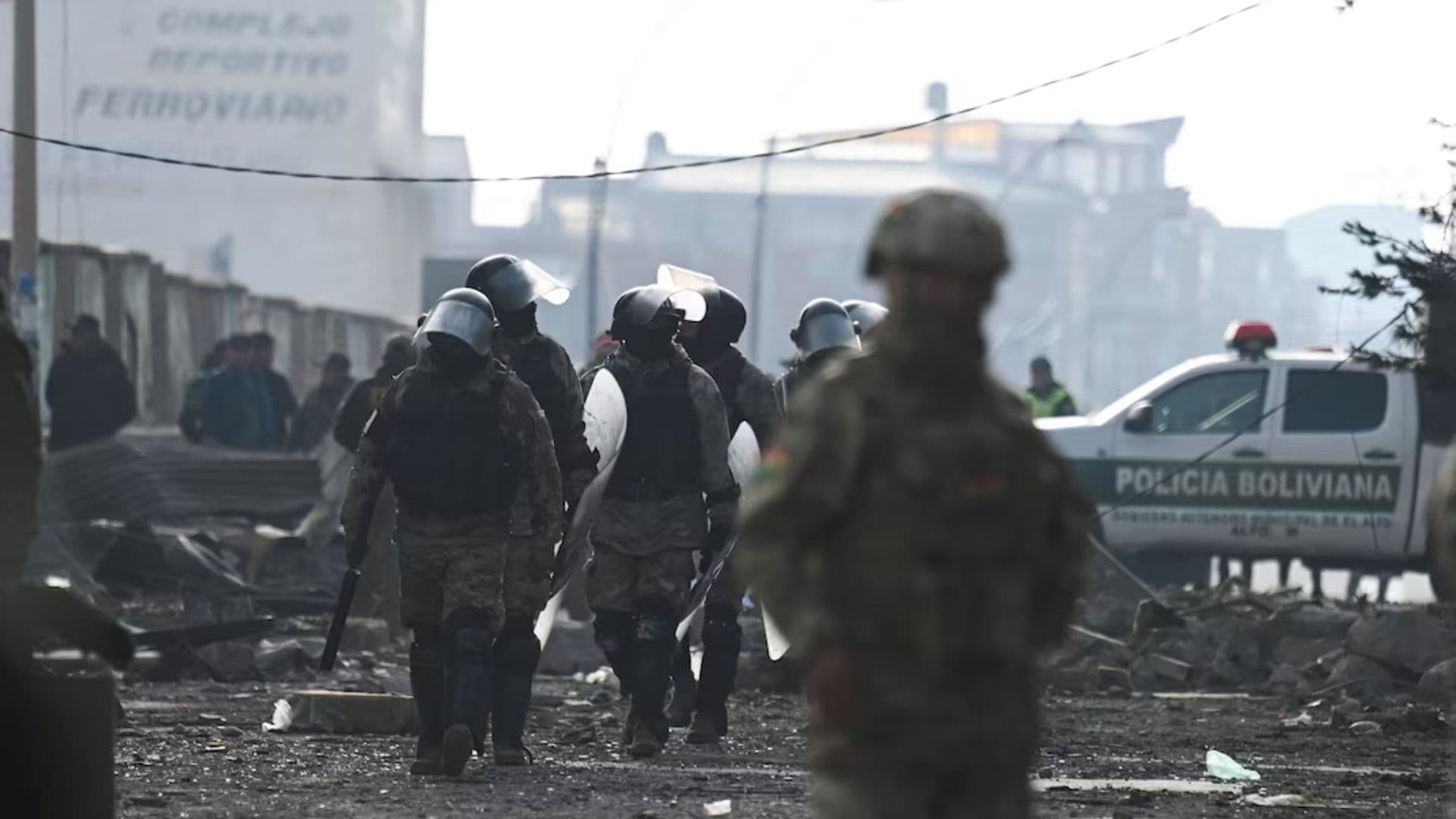 Bolivia Declara Luto Nacional por Explosiones en Cuartel Militar; Hay 8 Muertos