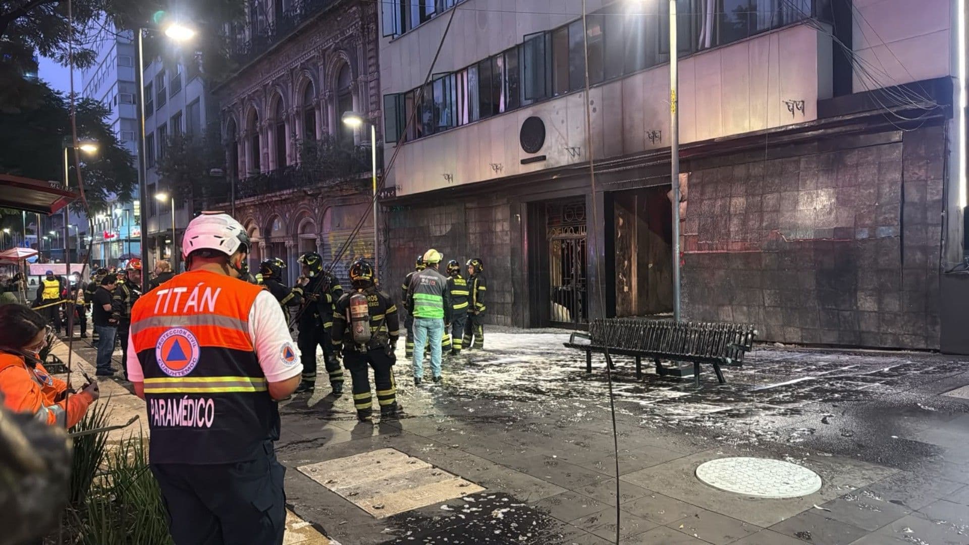 Explosión en edificio de la Avenida Juárez.