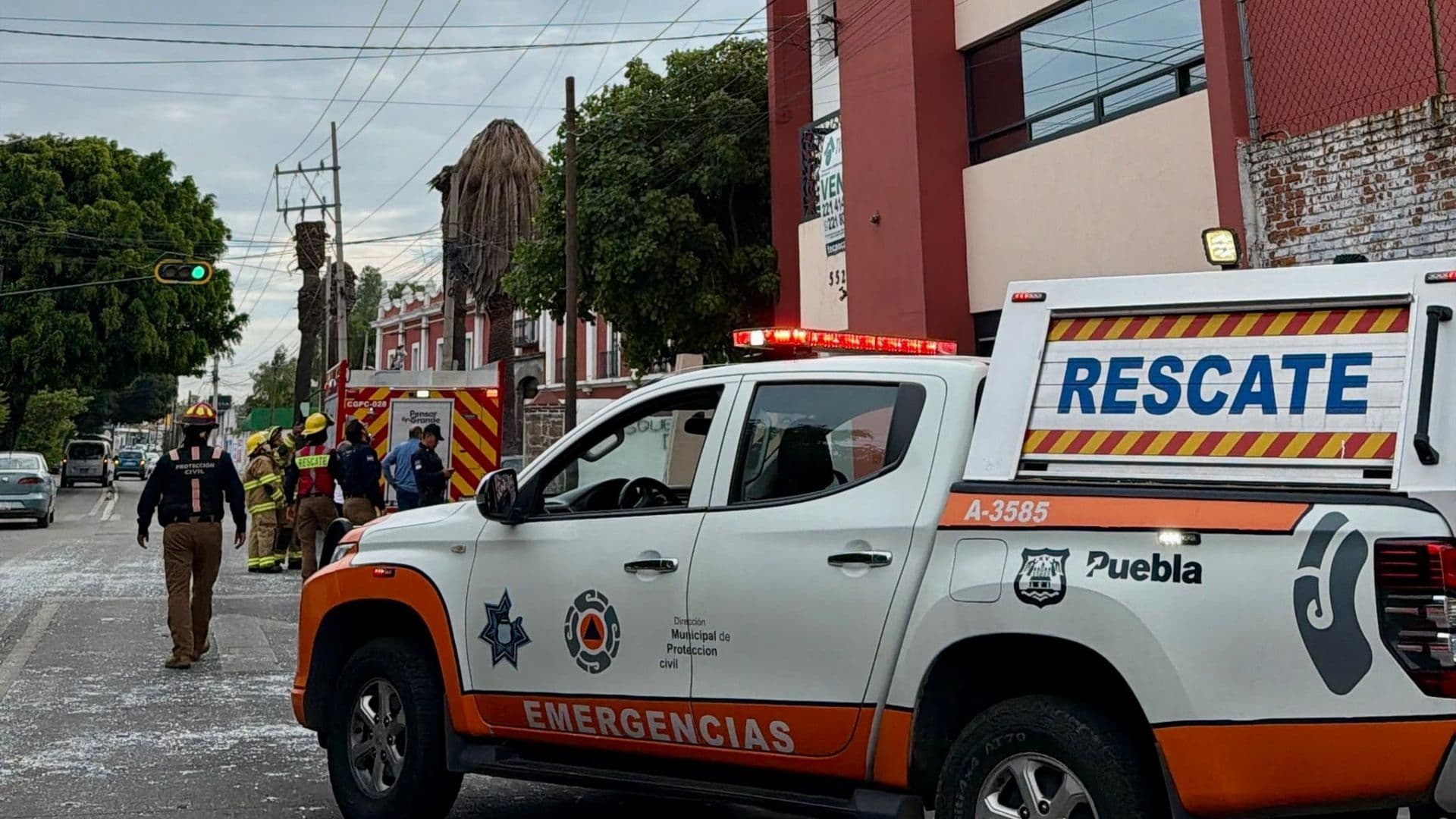 El estallido provocó la movilización de cuerpos de emergencia.