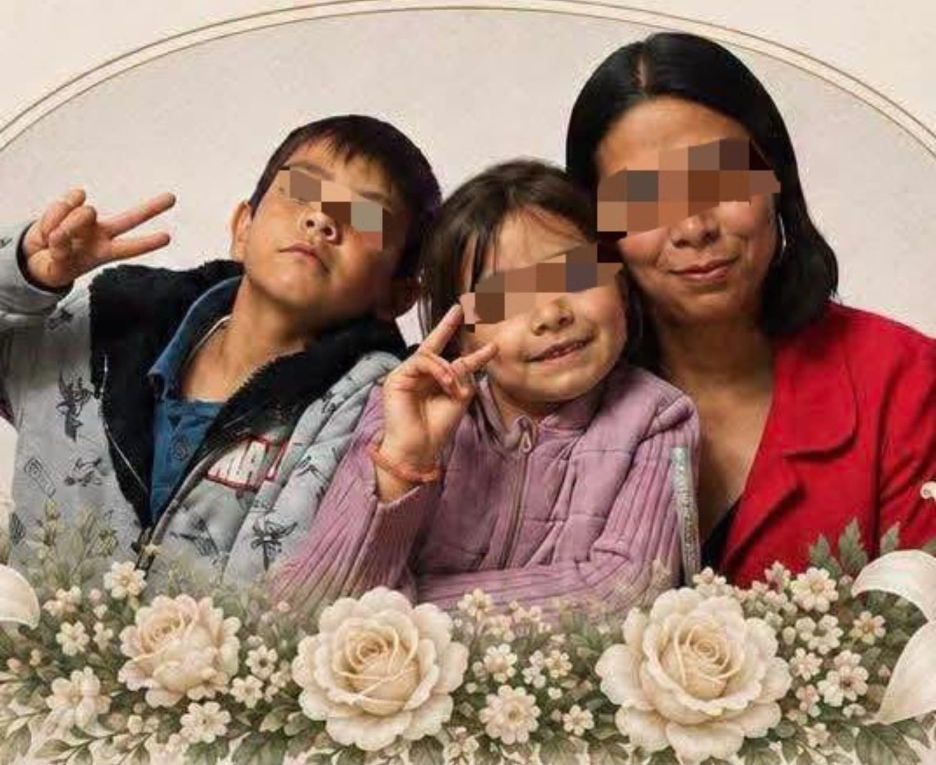 La mujer y sus dos hijos fueron localizados muertos en su casa.