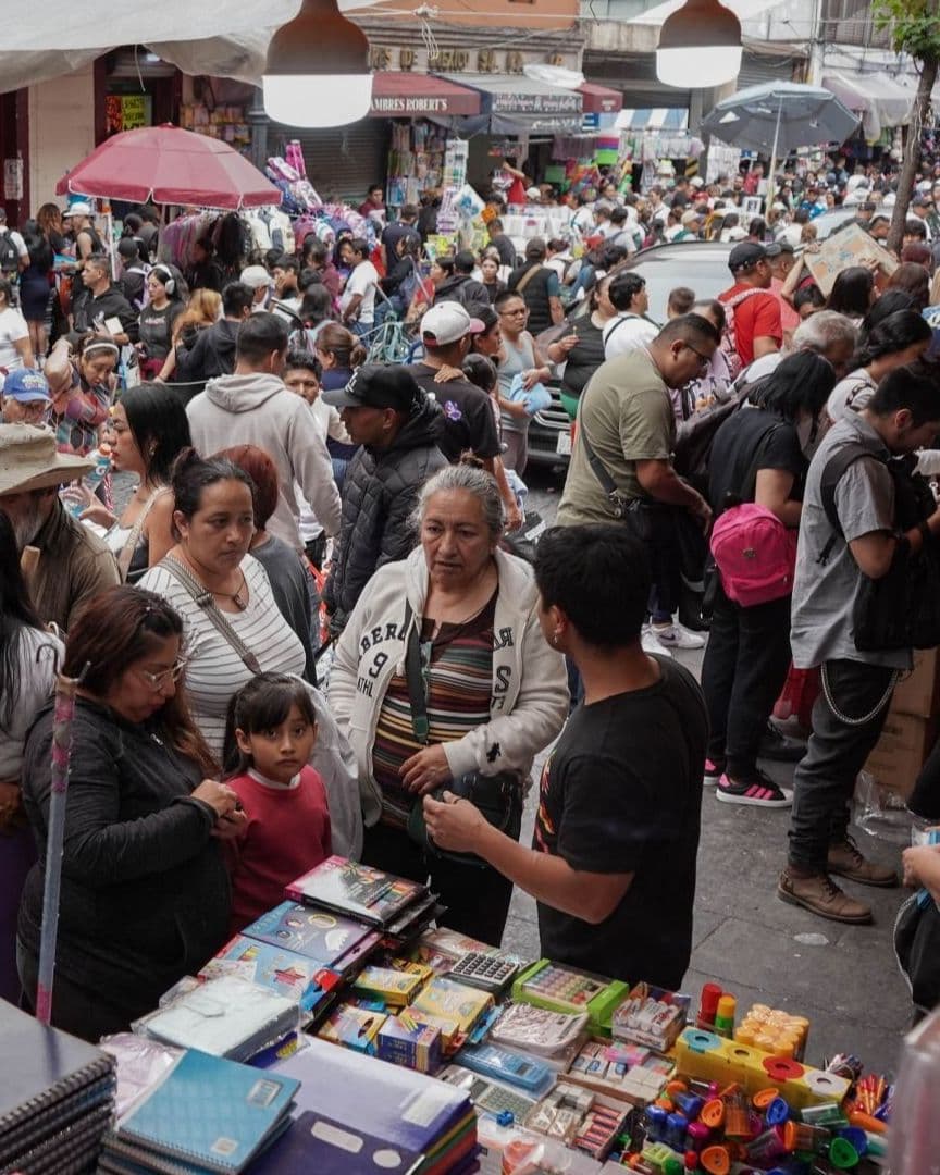 Familias en Mesones Enfrentan Dilema de Surtir Lista con Útiles Escolares Baratos o de Marcas Reconocidas