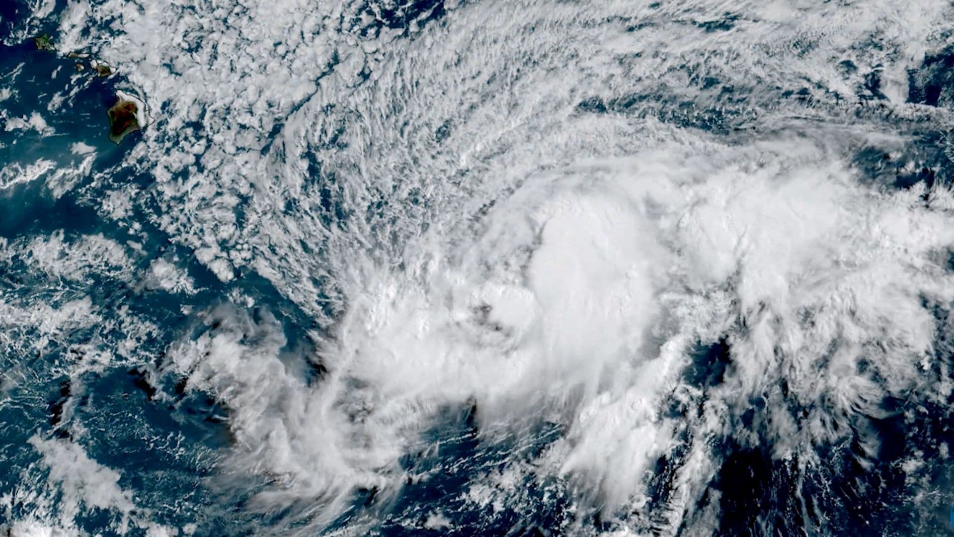 Imagen satelital de la tormenta Lala, en el Pacífico.
