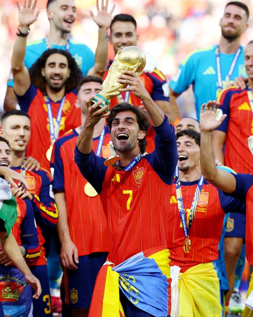 Ferran Torres levanta la Copa del Mundial 2026