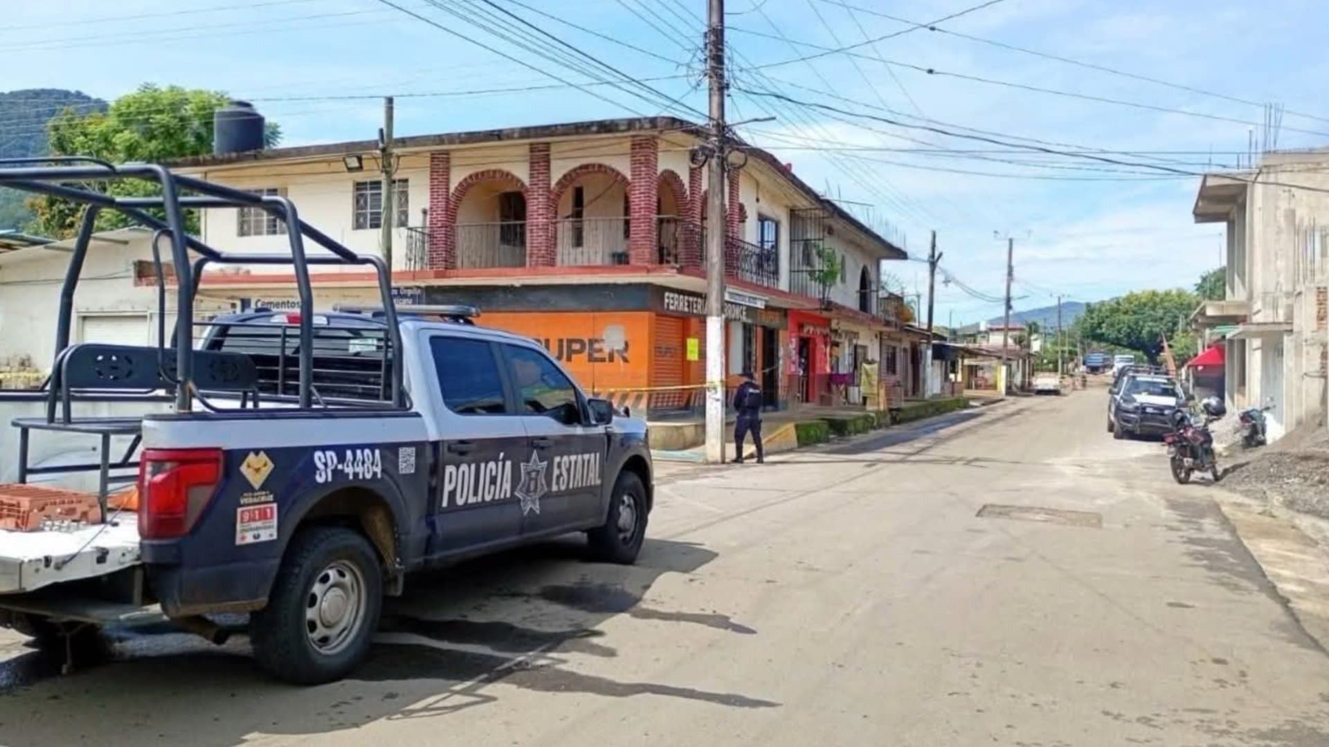 ataque armado en ferretería