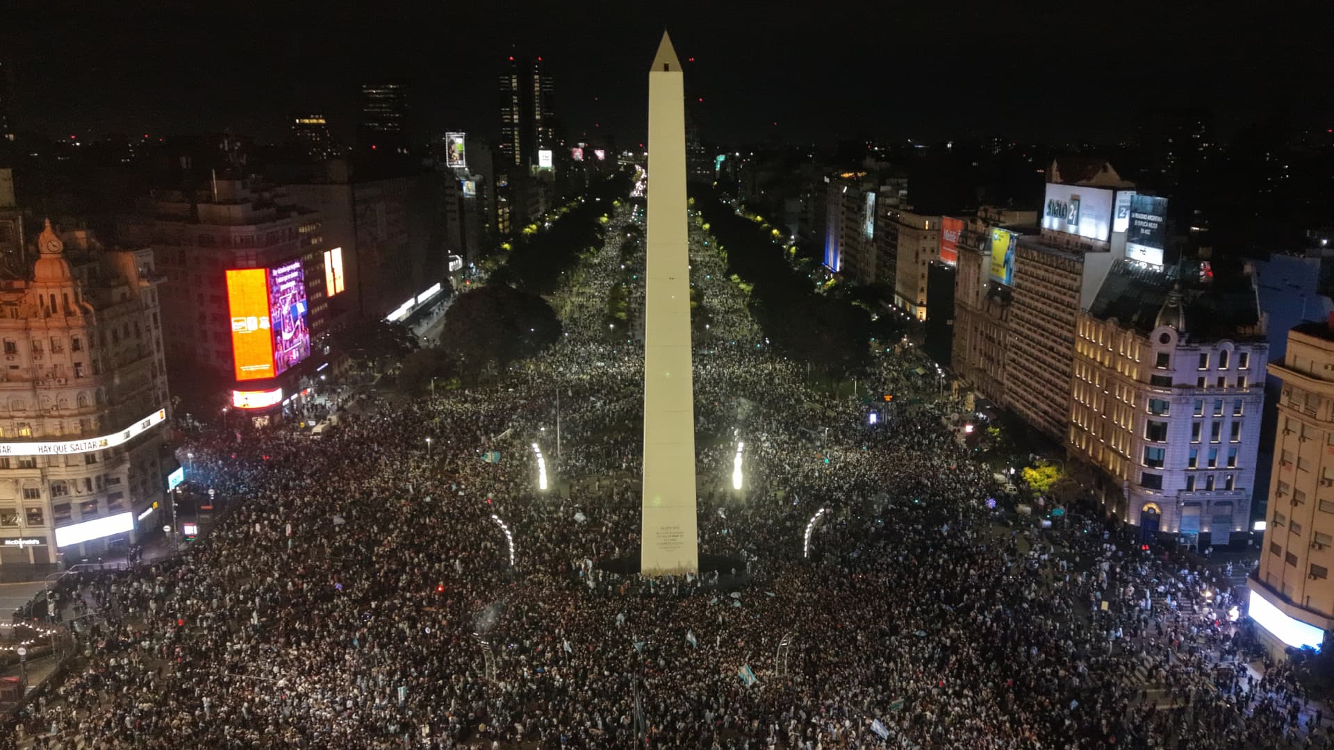Festejos Hoy en el Obelisco de Argentina