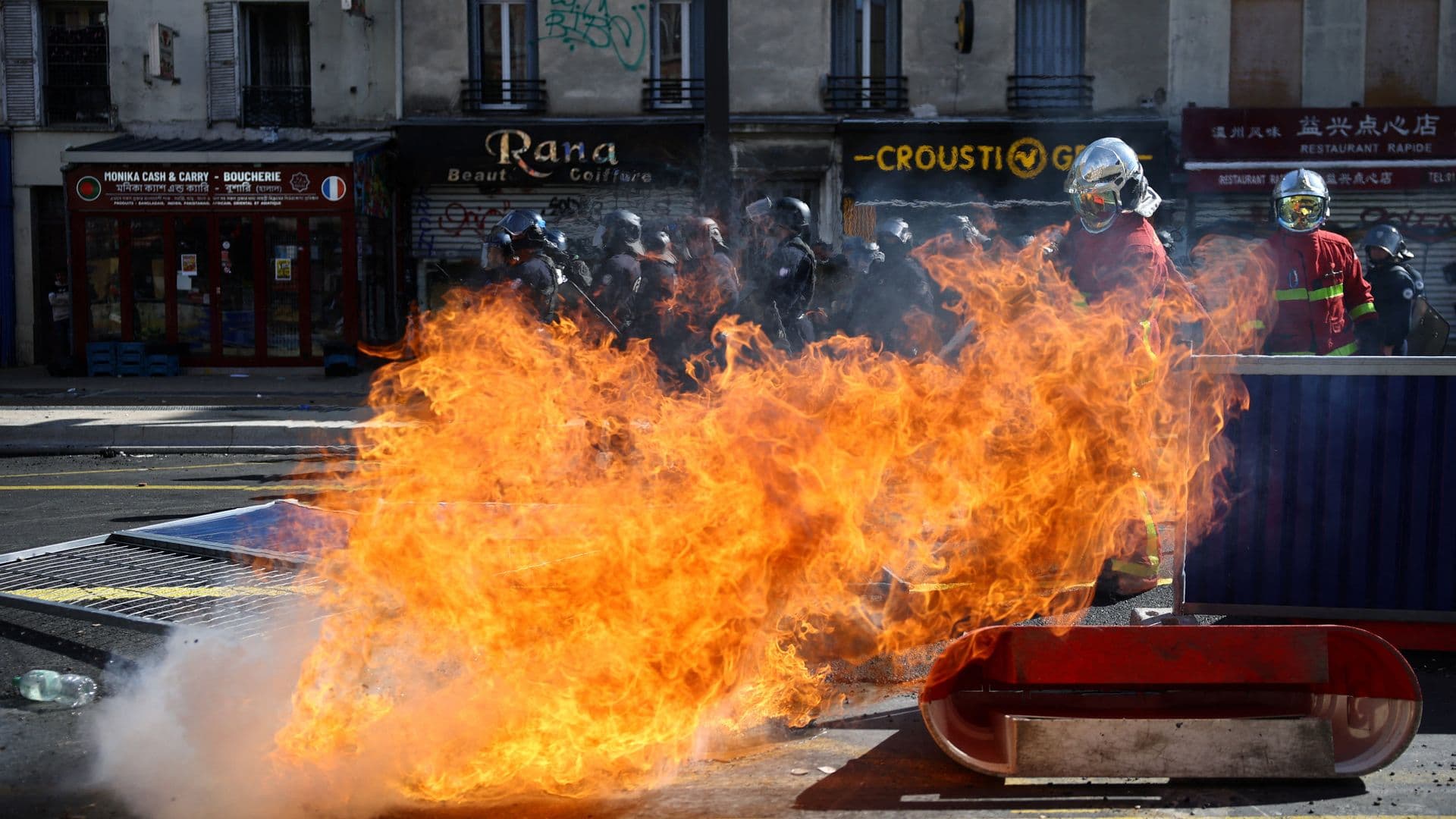 Incendio por protestas en Francia