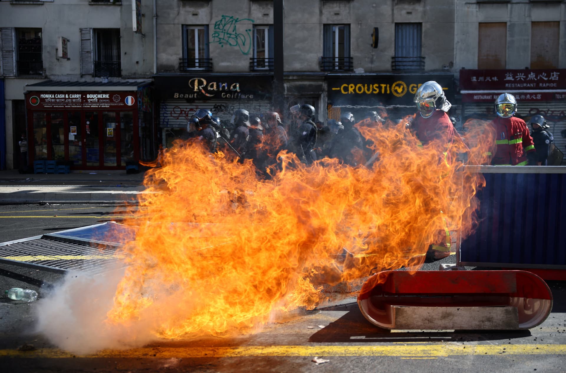 Incendio por protestas en Francia