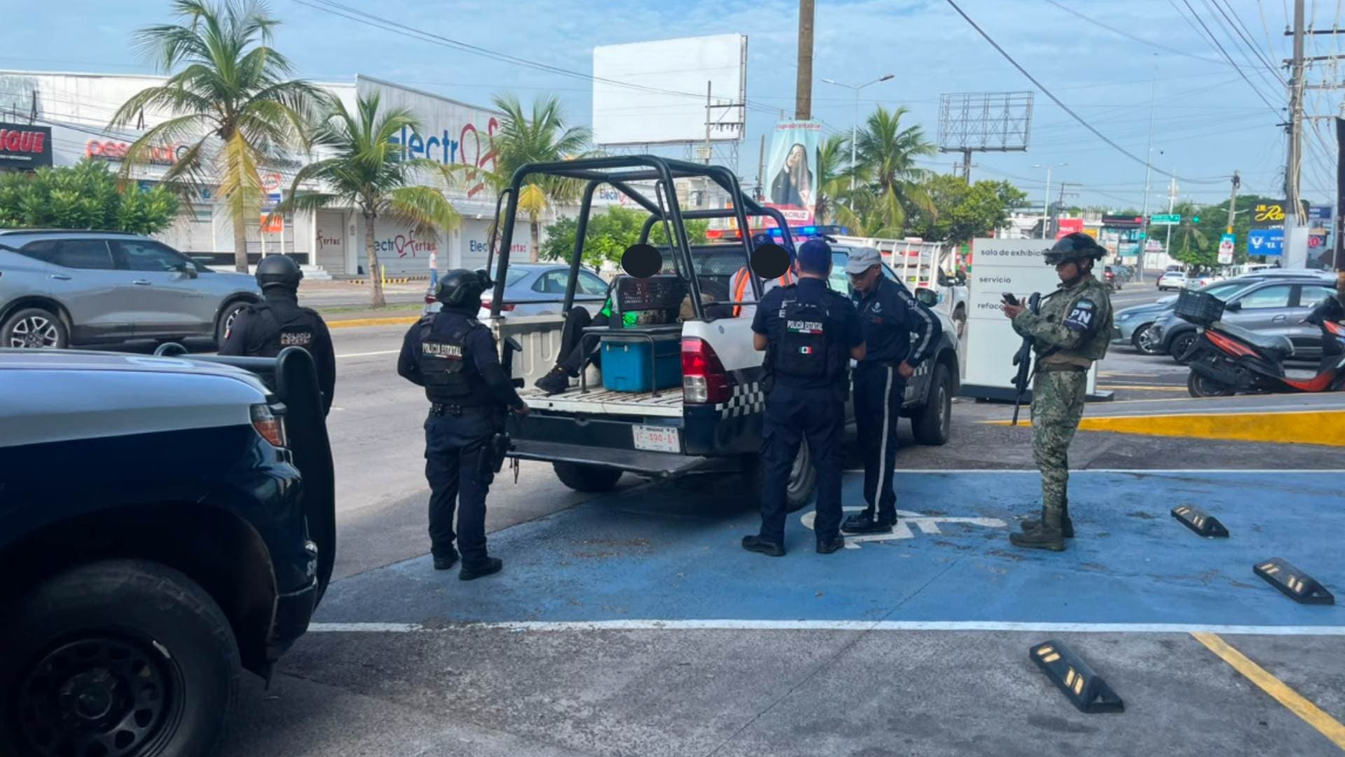 Dos Detenidos tras Presuntamente Intentar Robar una Caja Fuerte en Veracruz