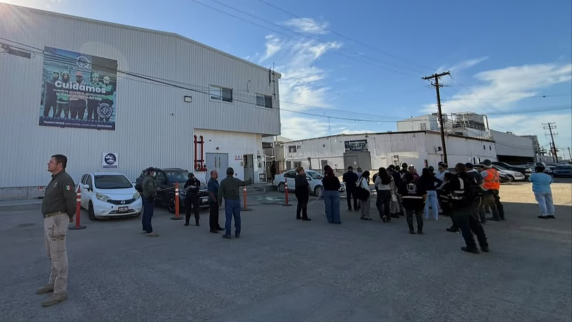 Fuga de Amoniaco Obliga a Evacuar Dos Instalaciones en El Sauzal, Ensenada
