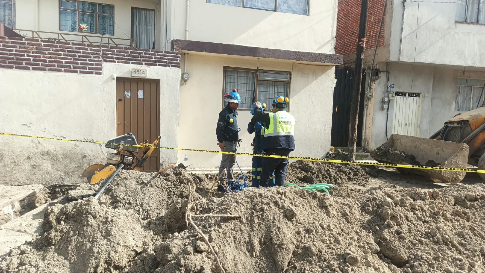 Evacuados 14 Trabajadores Fuga Gas Natural Obra San Baltazar Campeche Puebla