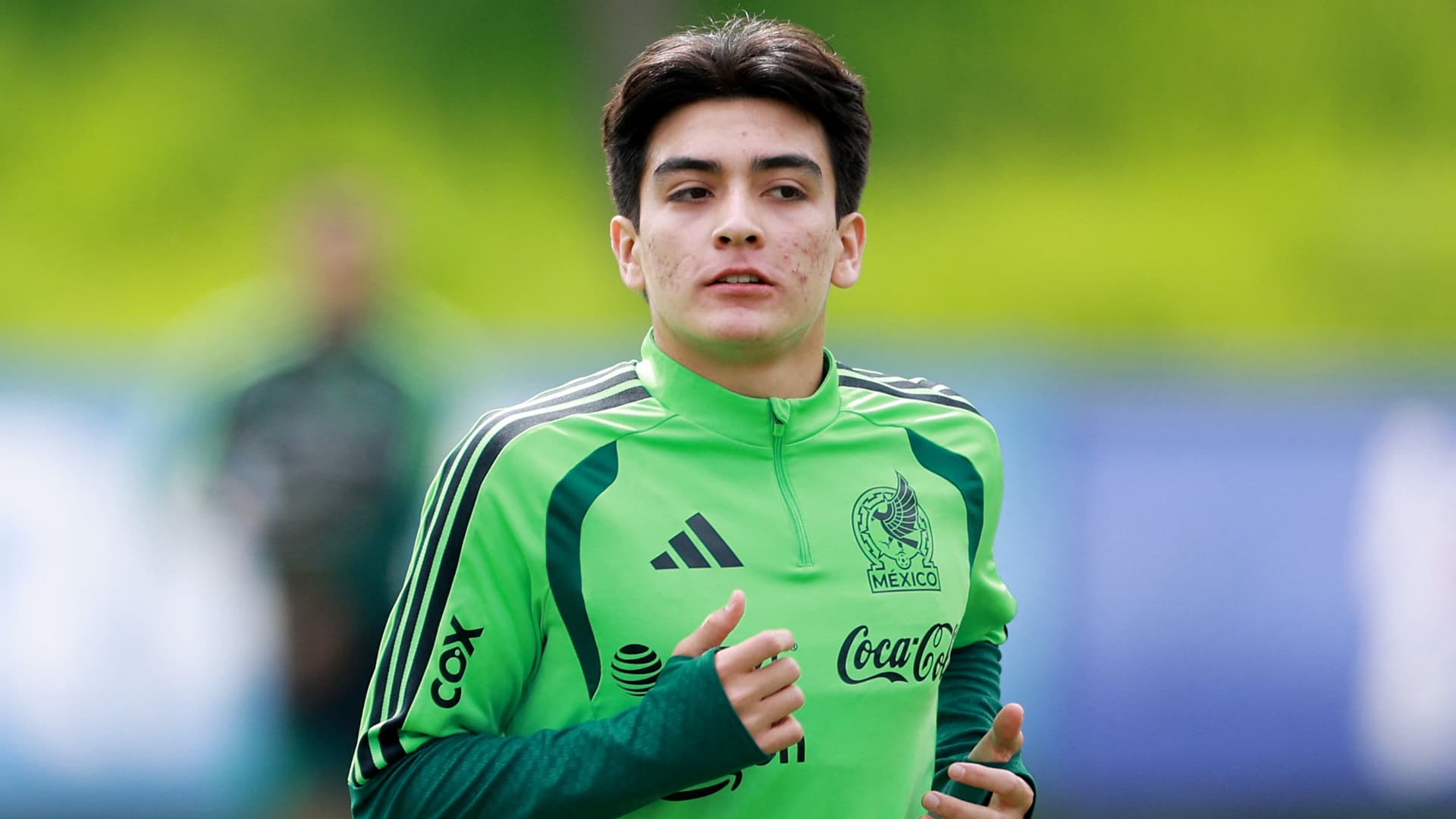 Gilberto Mora durante un entrenamiento con la Selección Mexicana