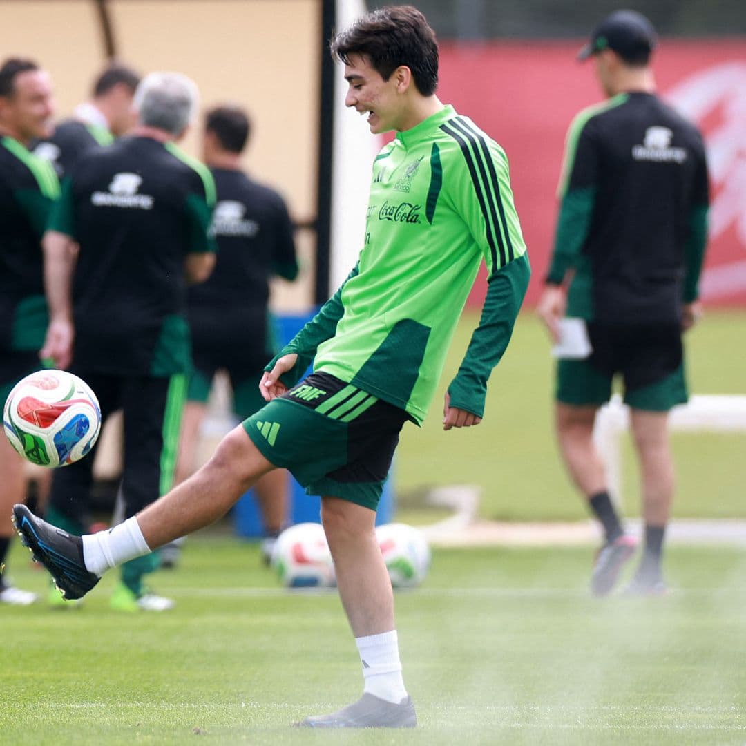 Gilberto Mora es Baja para el Partido México vs Chile
